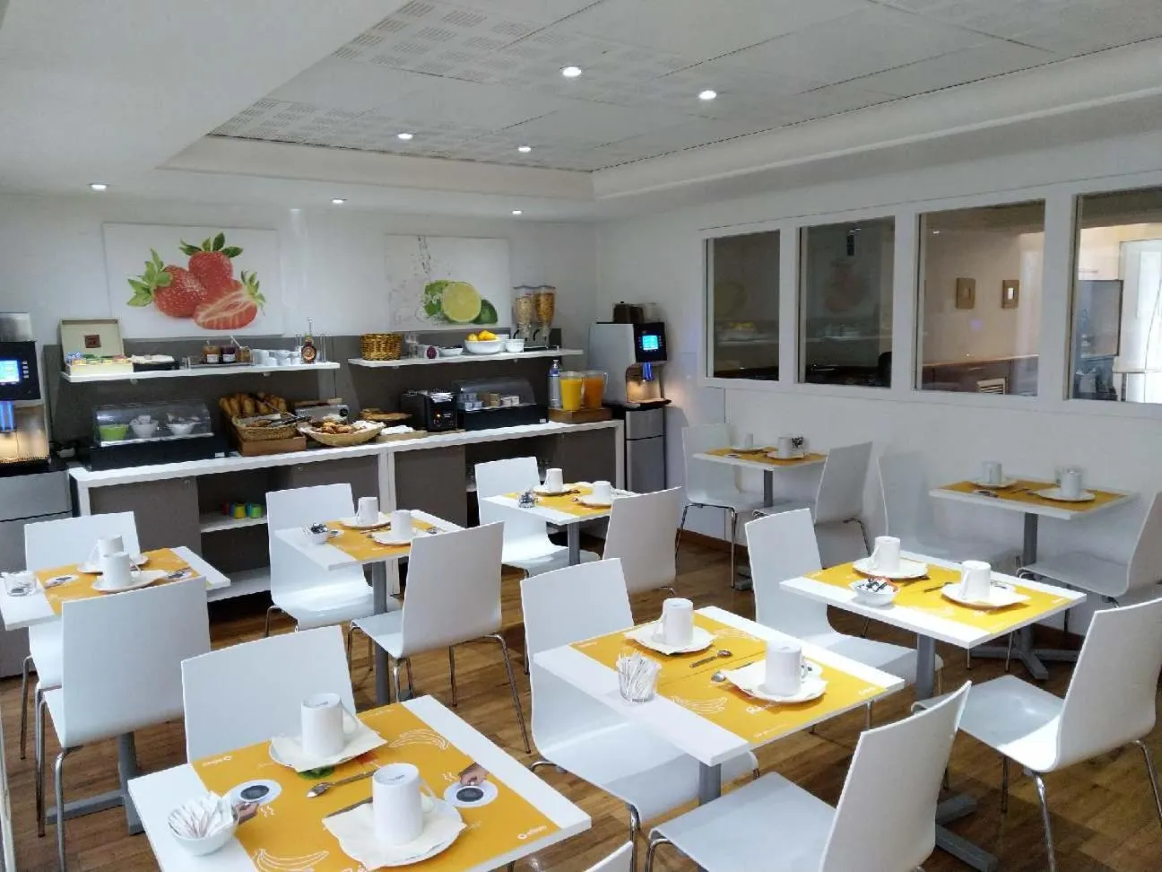 Breakfast in Aparthotel Adagio Access Marseille Prado Périer