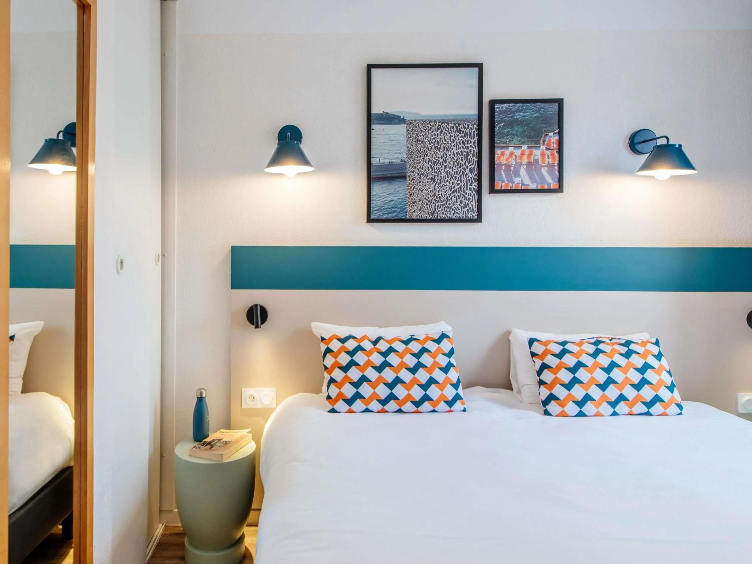 Bedroom, Bed in Aparthotel Adagio Access Marseille Prado Périer