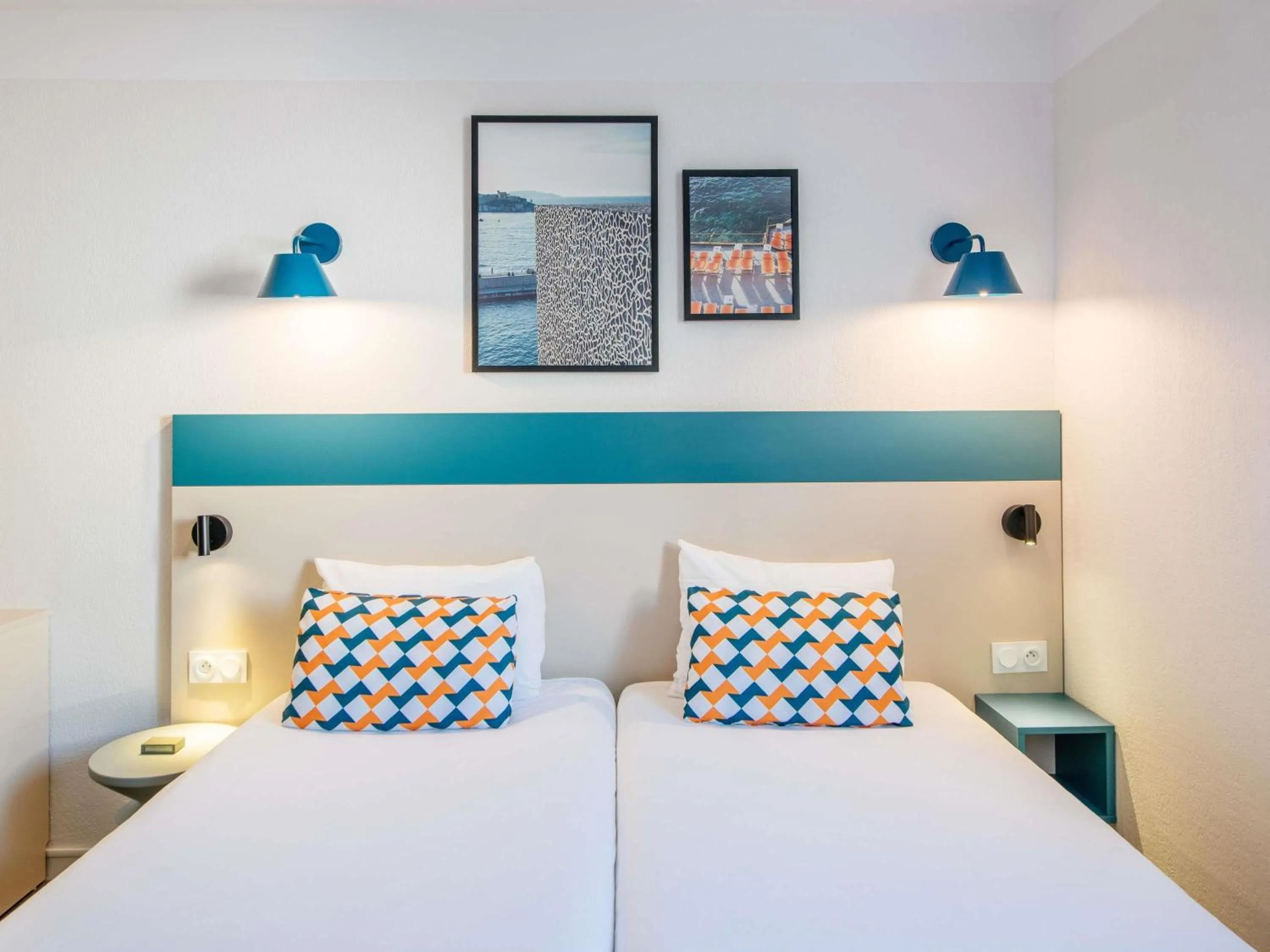 Bedroom, Bed in Aparthotel Adagio Access Marseille Prado Périer