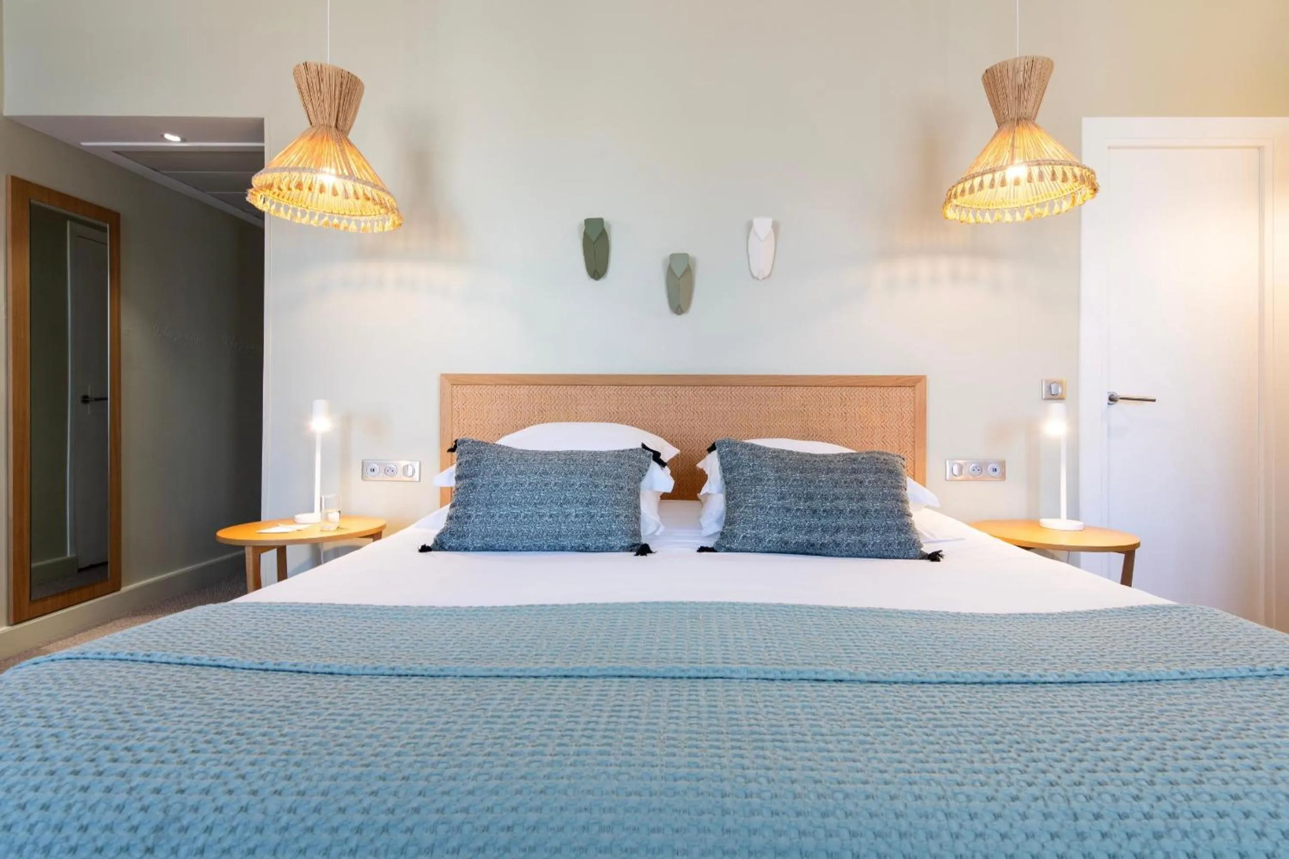 Bedroom, Bed in Hôtel Boutique Cézanne centre Aix-en-Provence