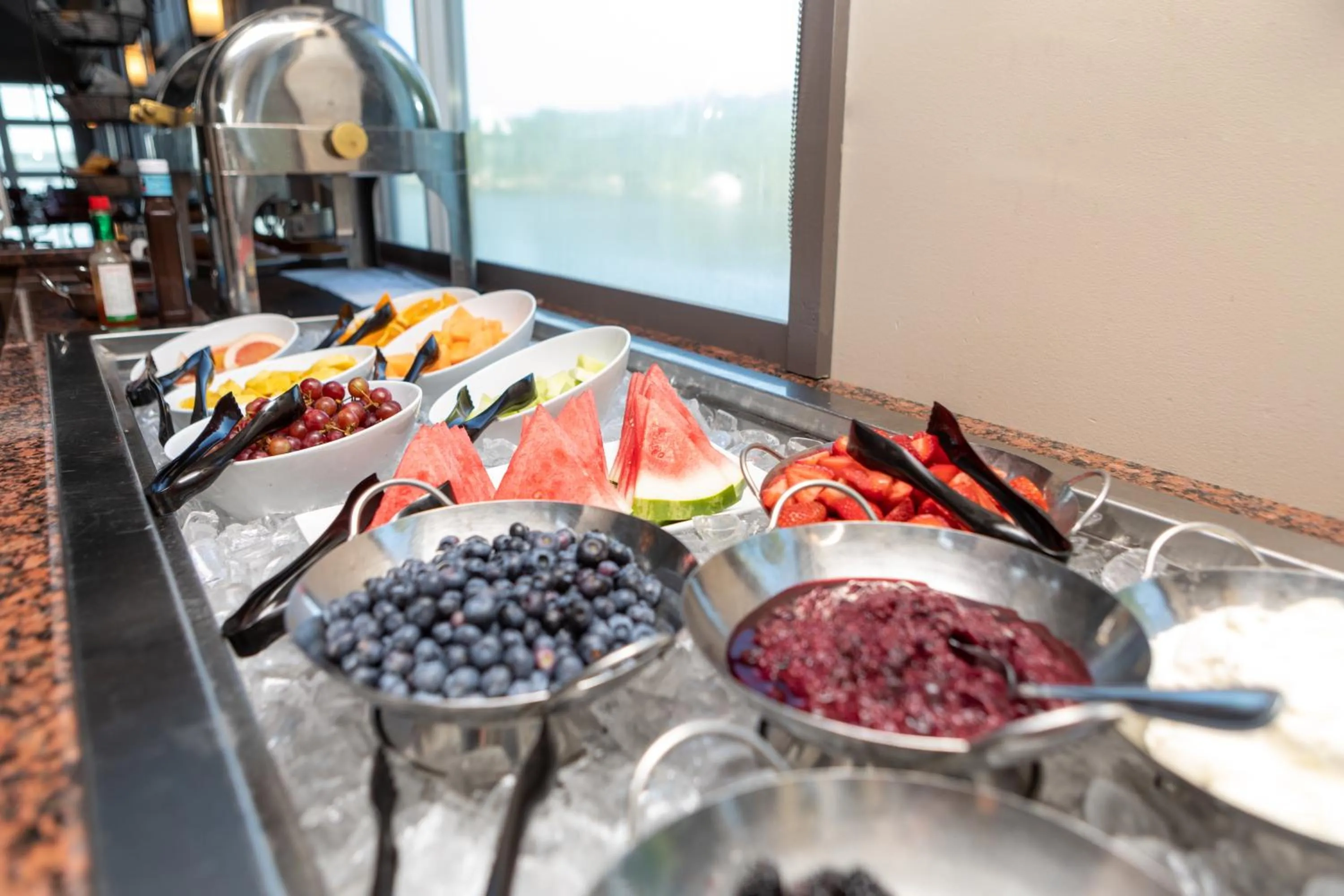 Breakfast in Sherwood Inn