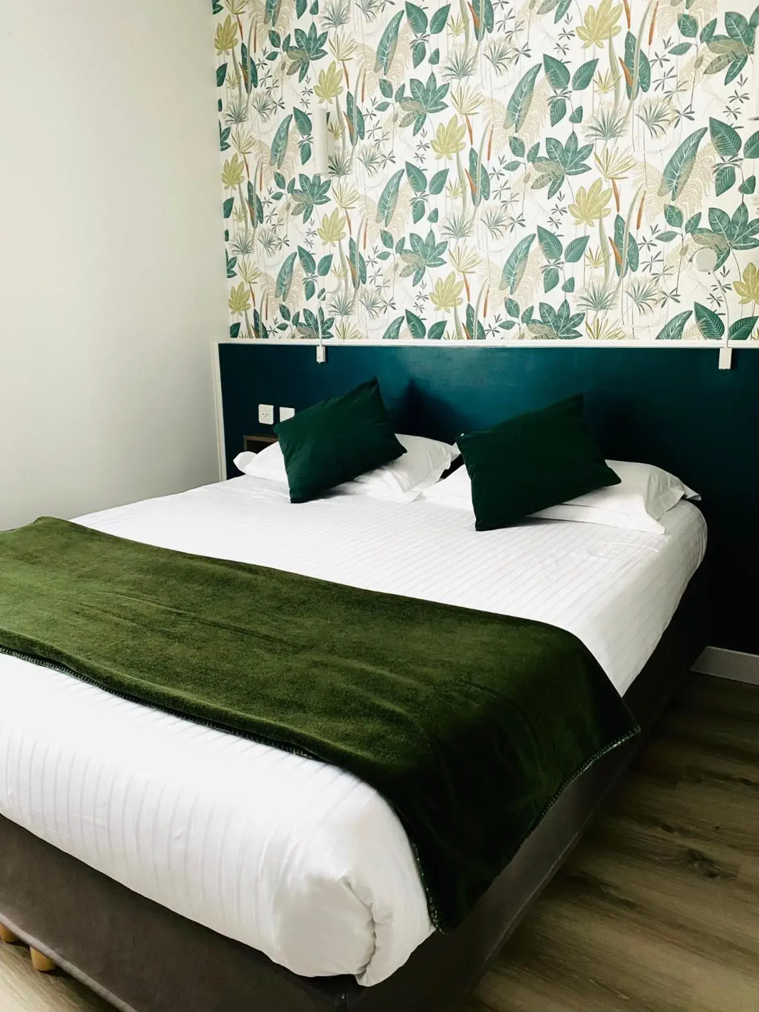 Brit Hotel Le Surcouf Brit Hotel Le Surcouf