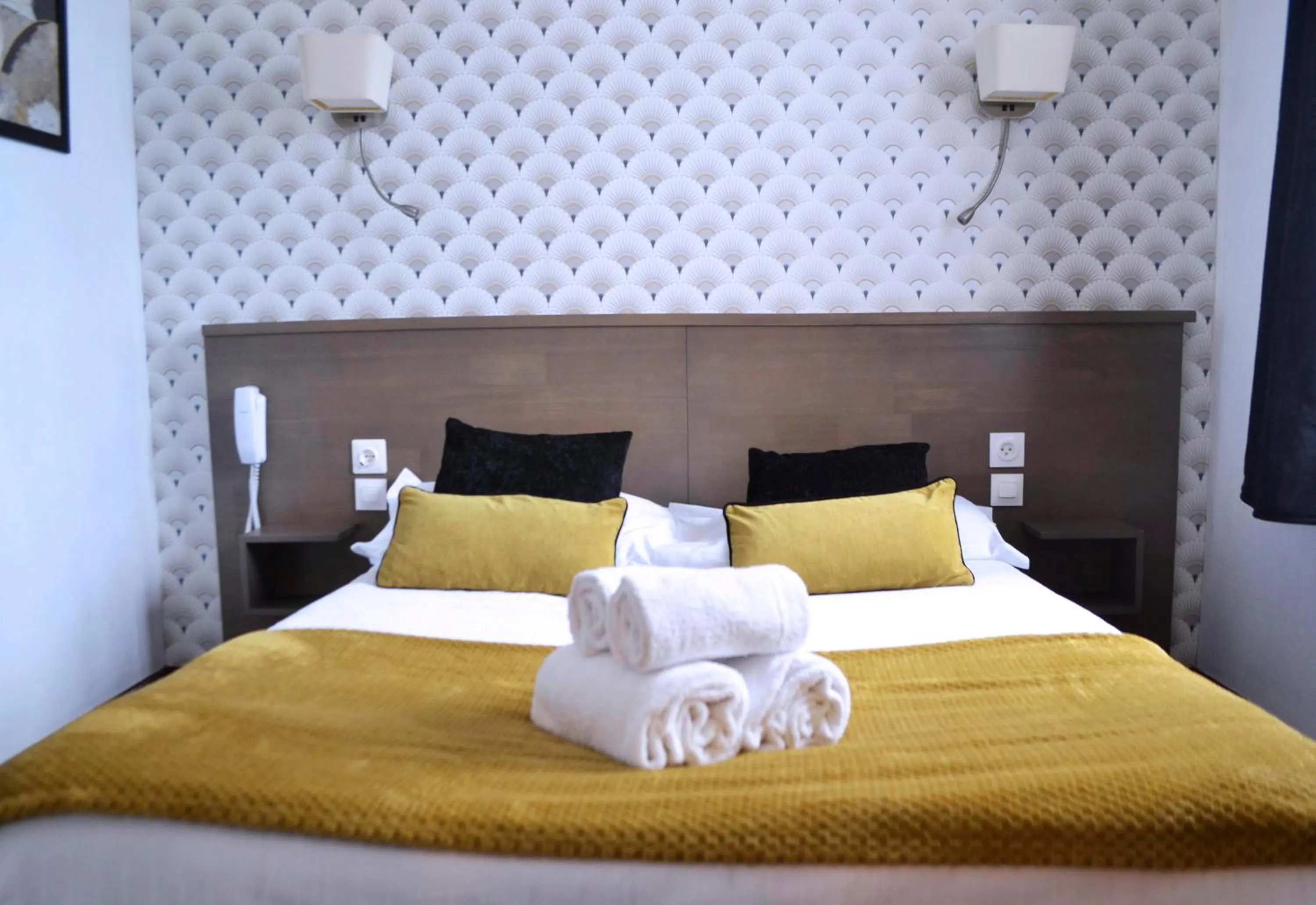 Bed in Brit Hotel Le Surcouf