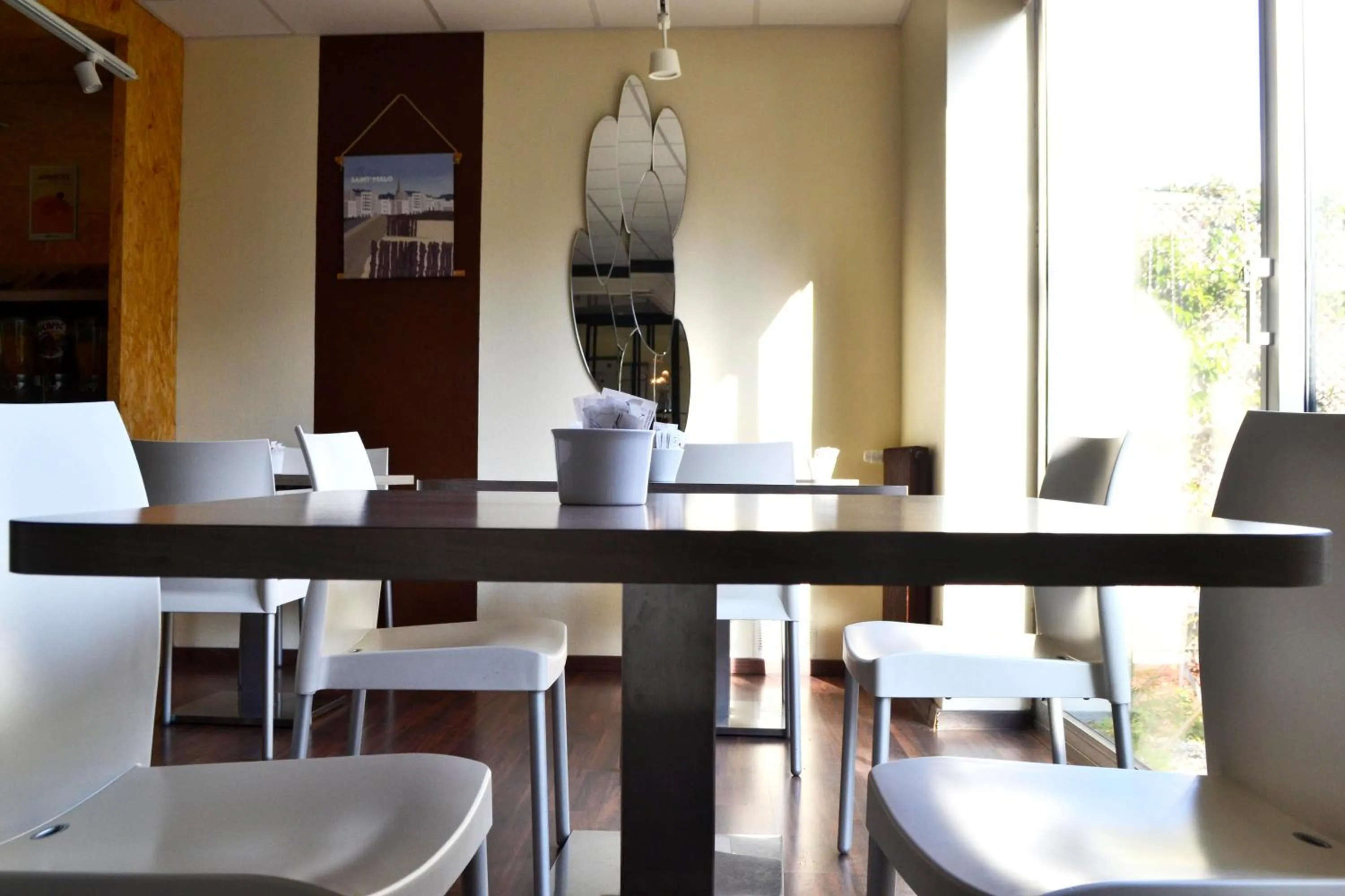 Brit Hotel Le Surcouf