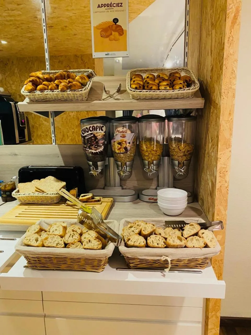 Brit Hotel Le Surcouf