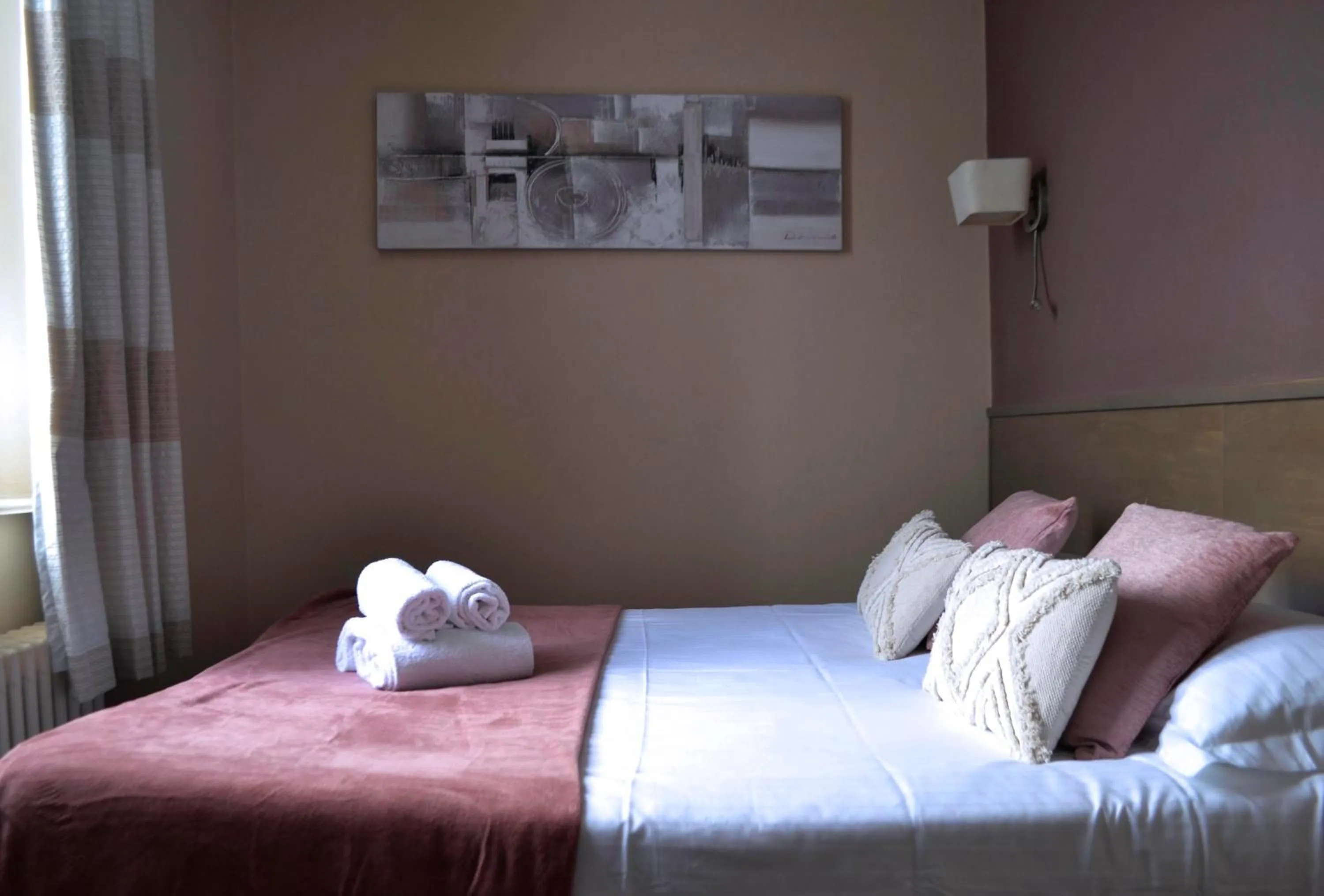 Bed in Brit Hotel Le Surcouf