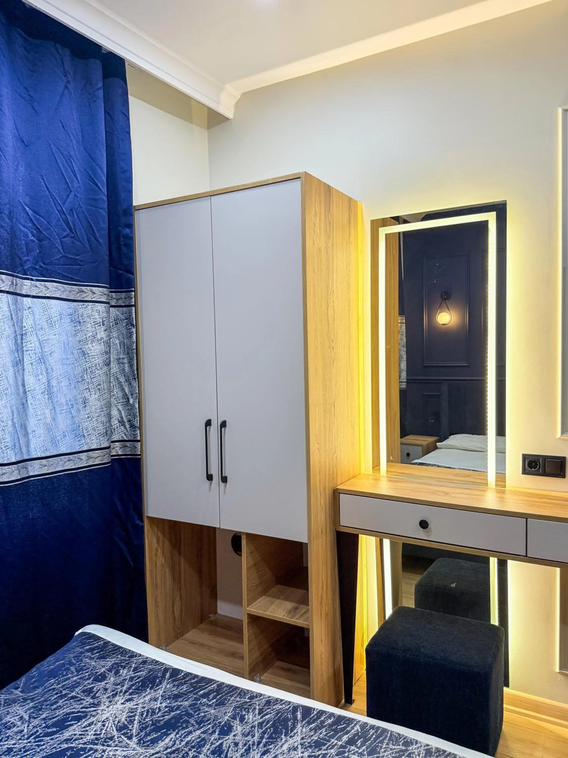 Bed in The Reina Hotel