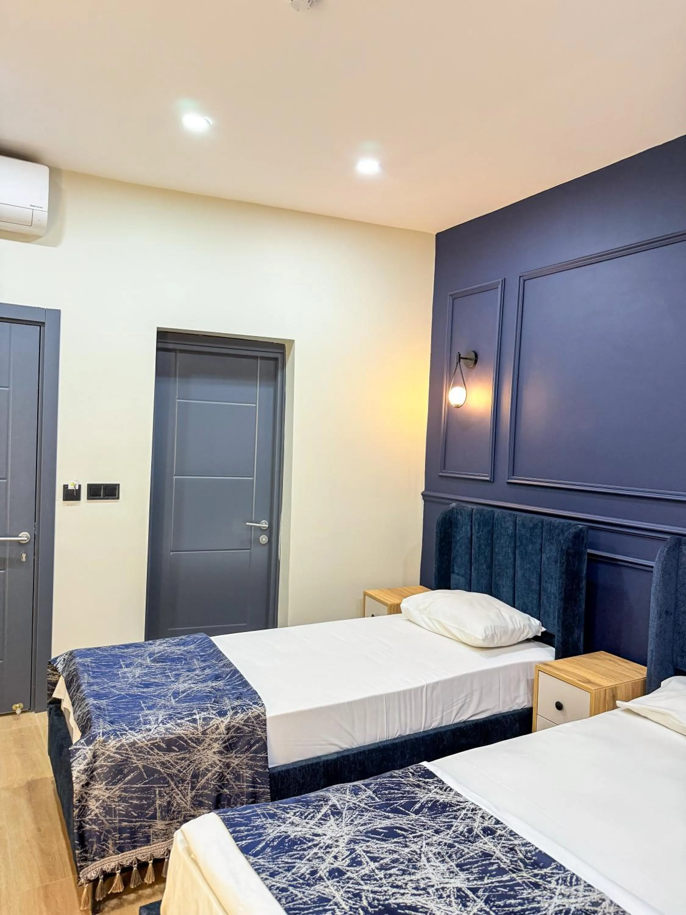 Bed in The Reina Hotel