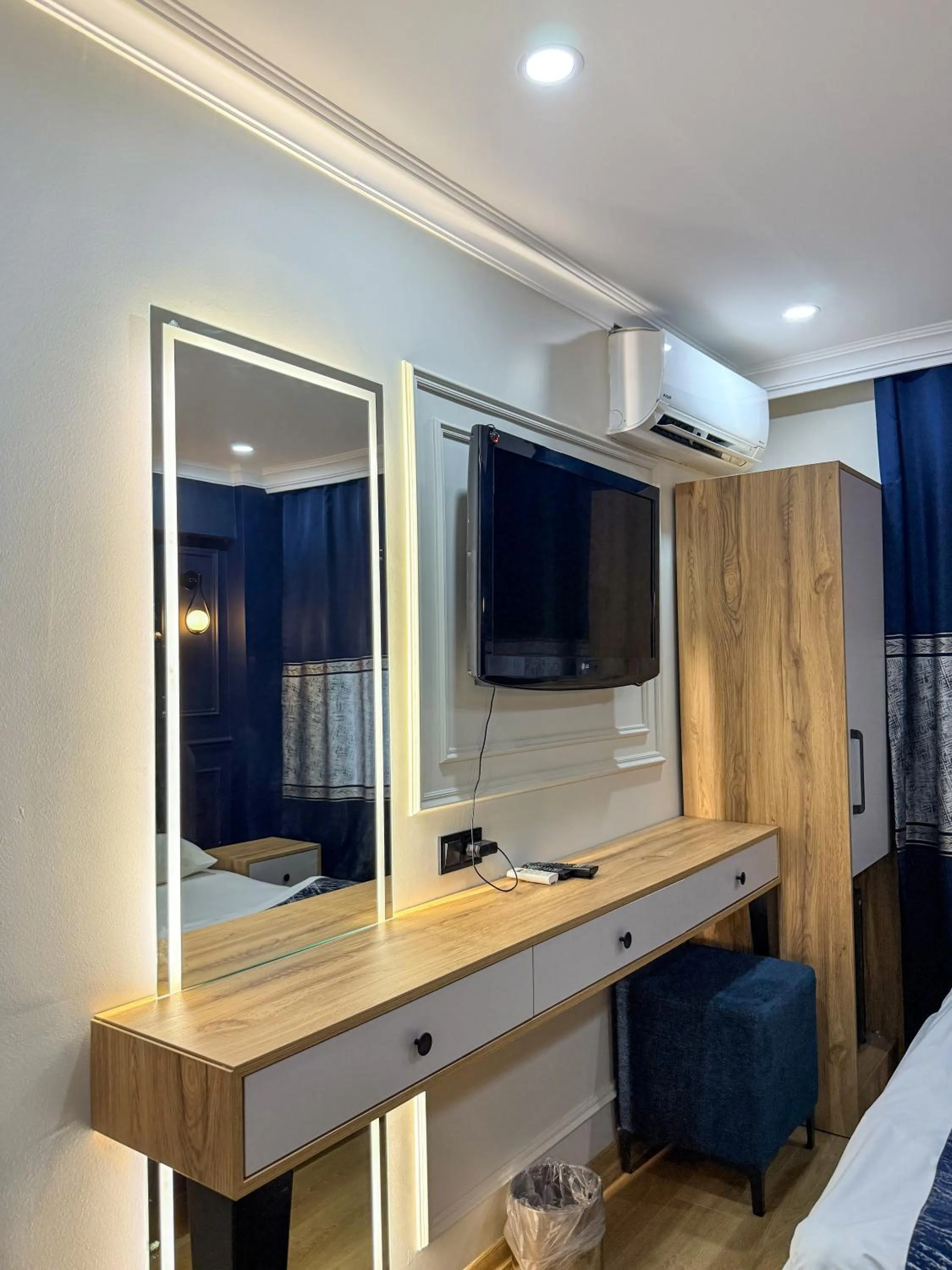 Bed in The Reina Hotel