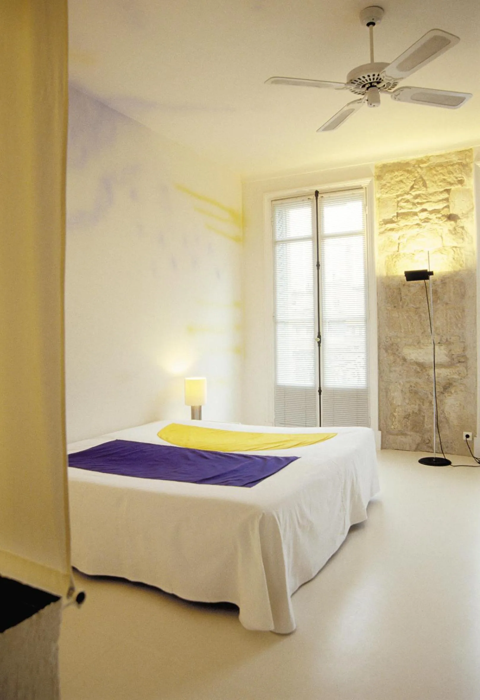 Bedroom, Bed in Le Windsor, Jungle Art Hotel