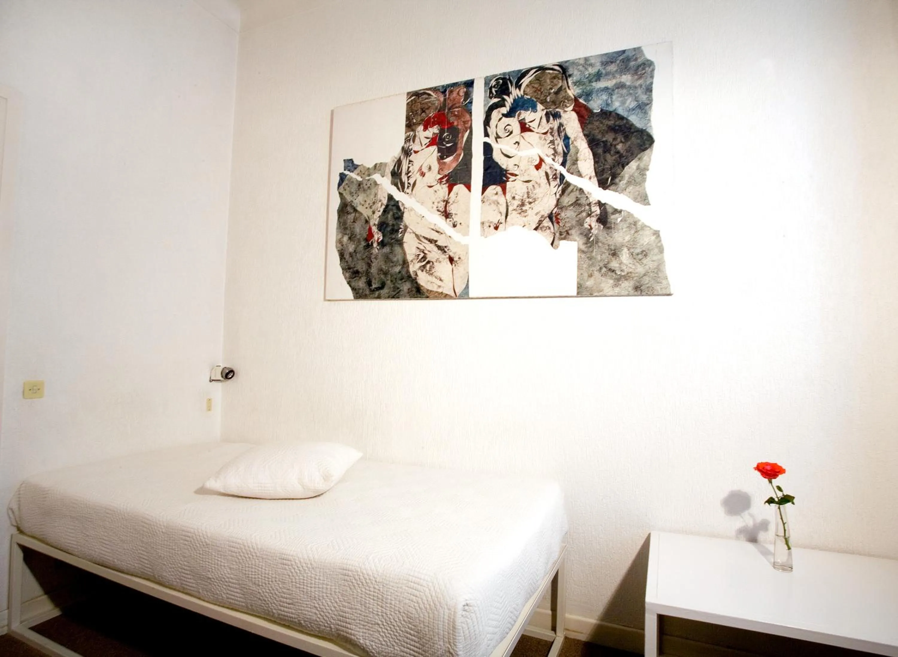 Bedroom, Bed in Le Windsor, Jungle Art Hotel