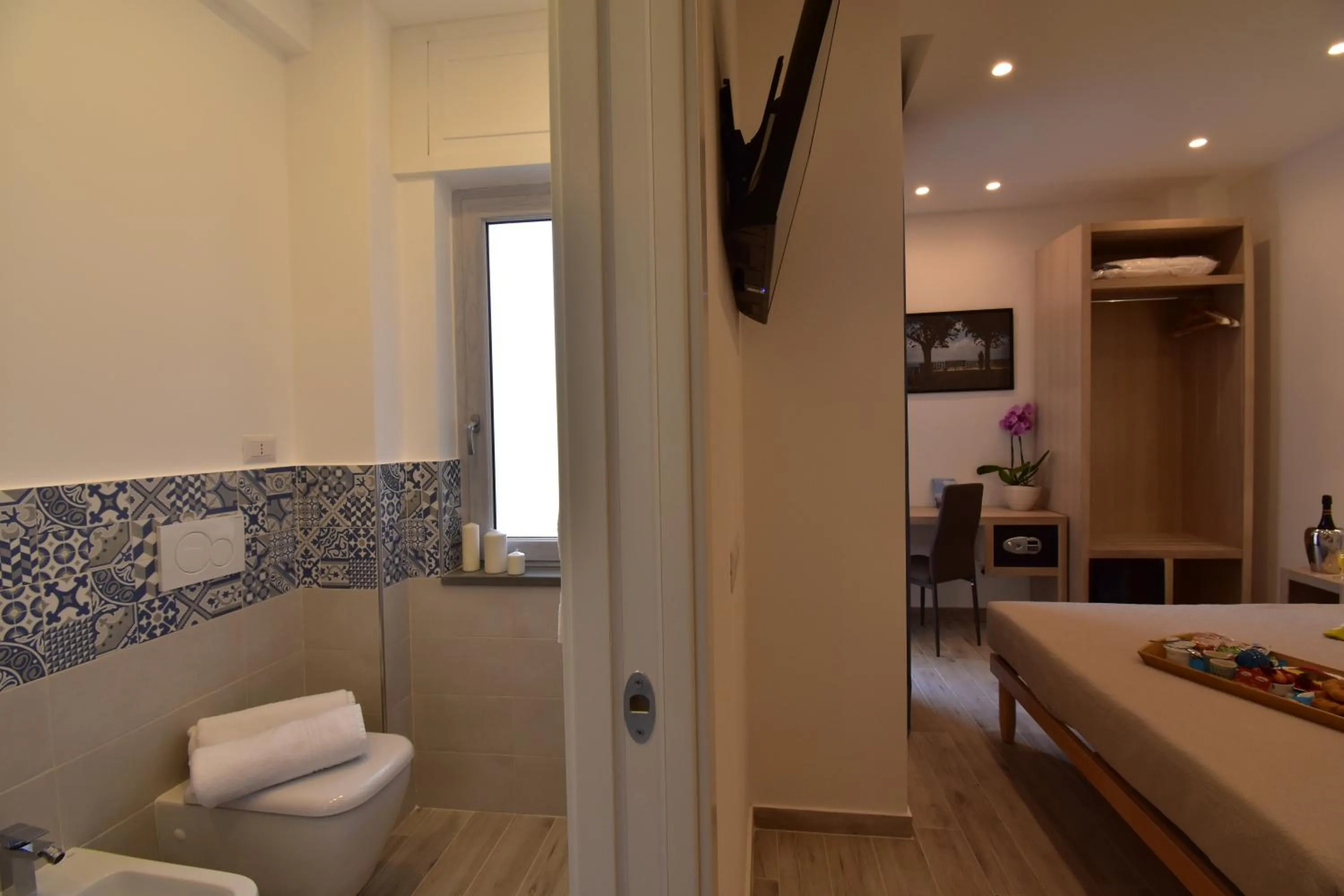 Bathroom, Bed in Effe Home Sorrento