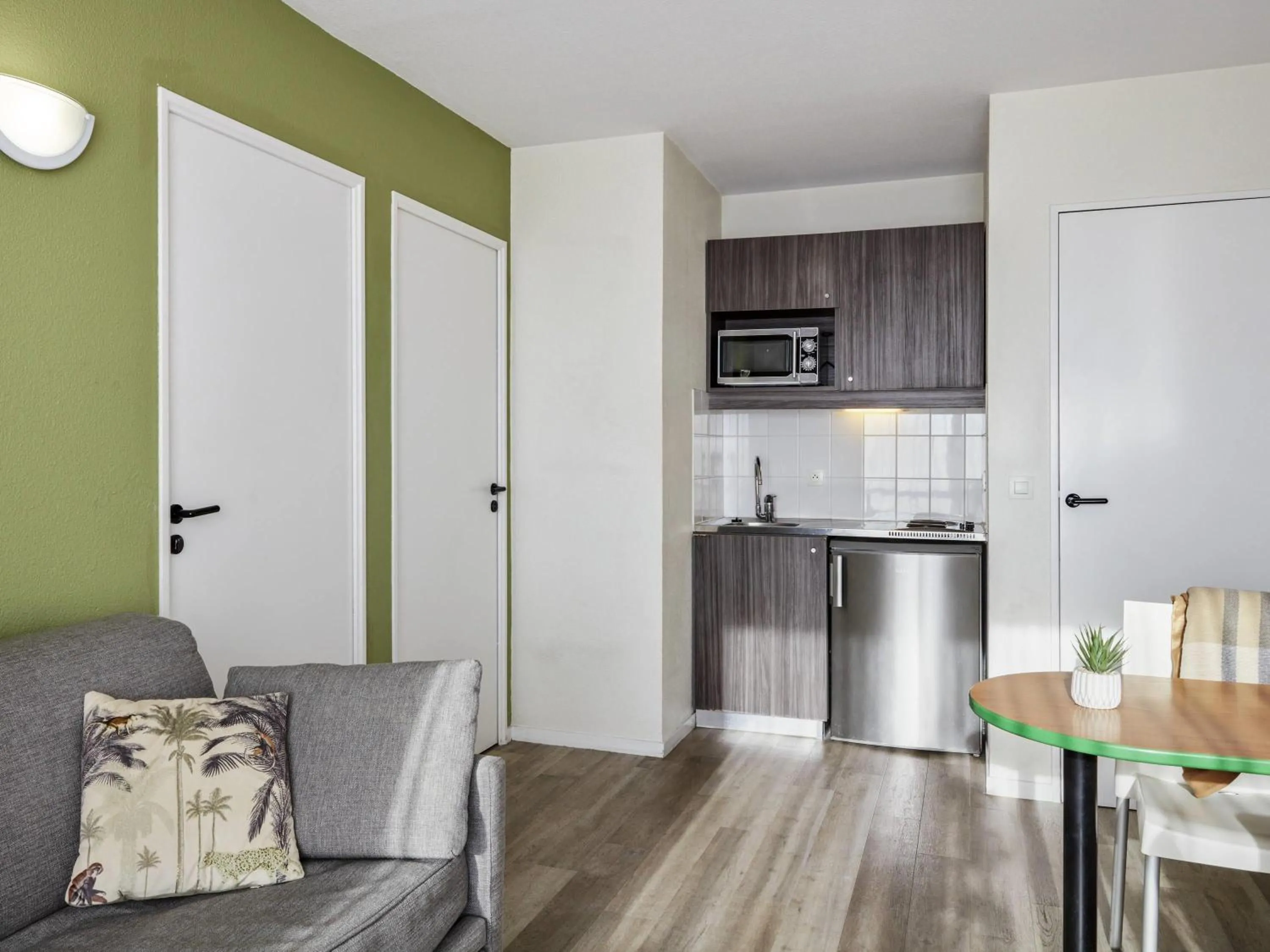 Bedroom in Aparthotel Adagio Access Bordeaux Rodesse