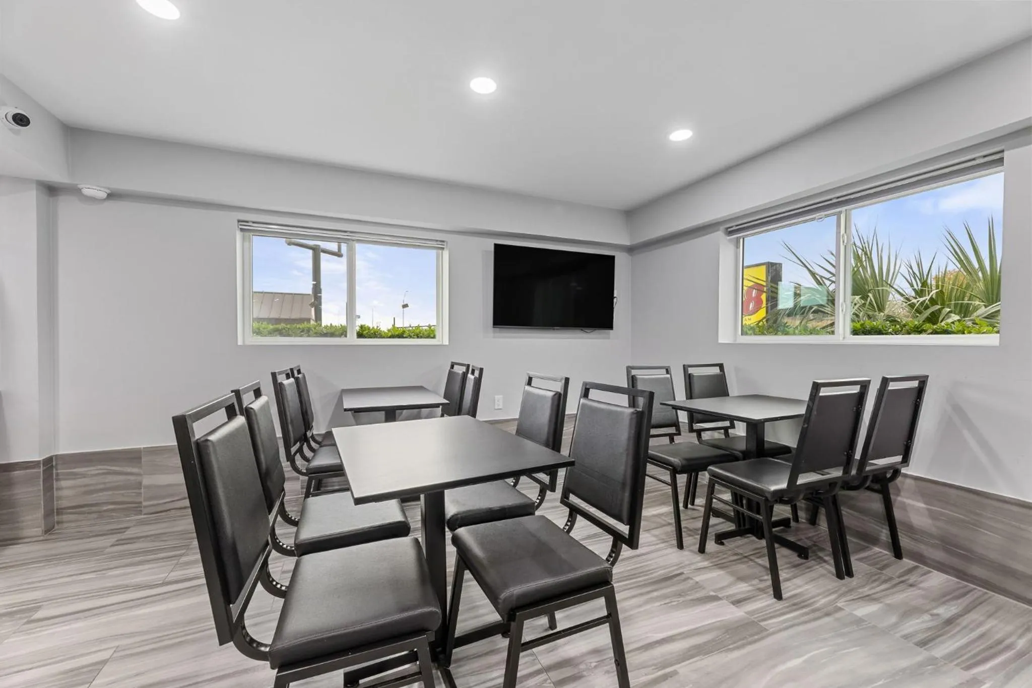 Breakfast in Days Inn & Suites by Wyndham Texas City