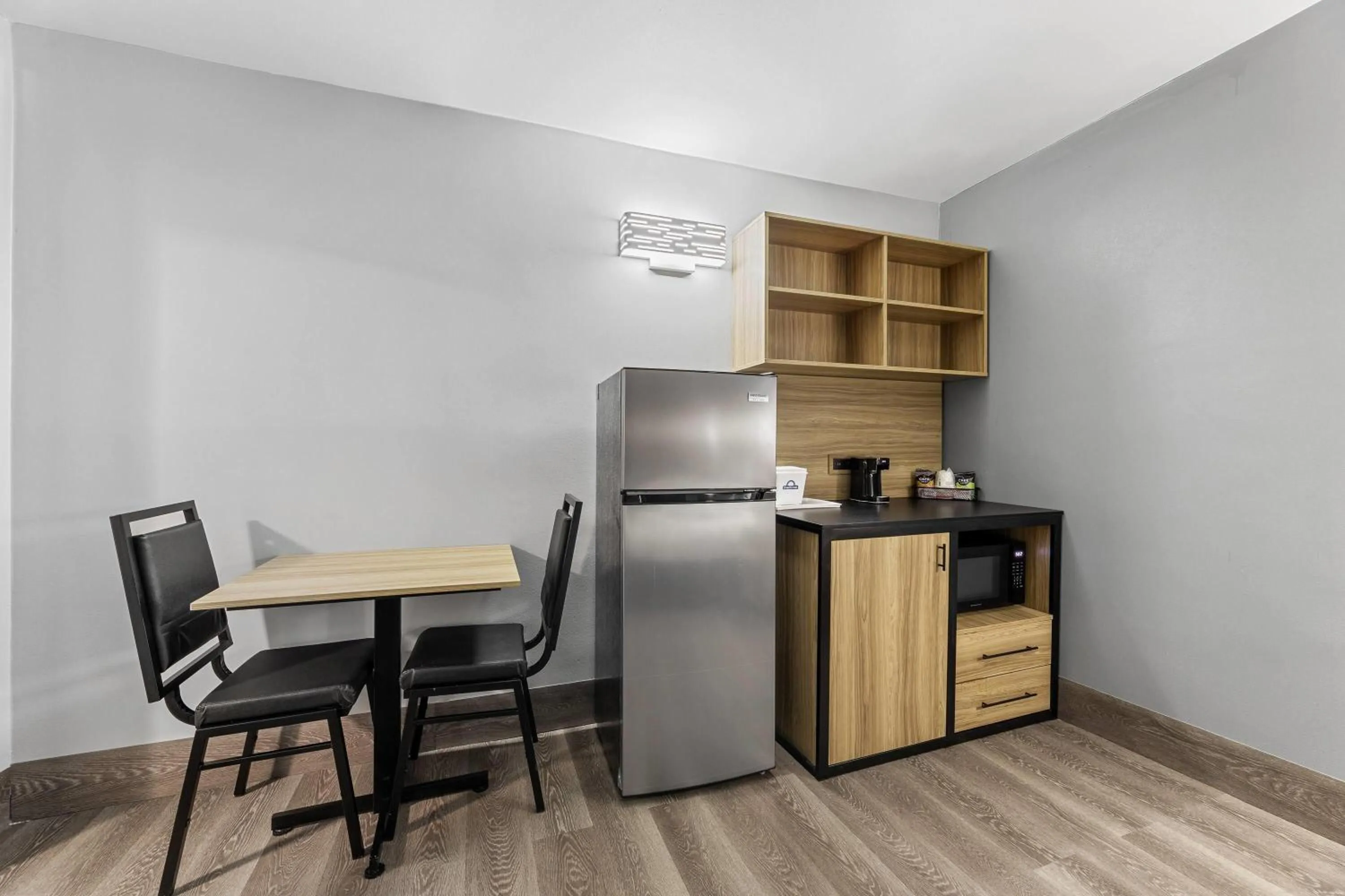 Photo of the whole room in Days Inn & Suites by Wyndham Texas City