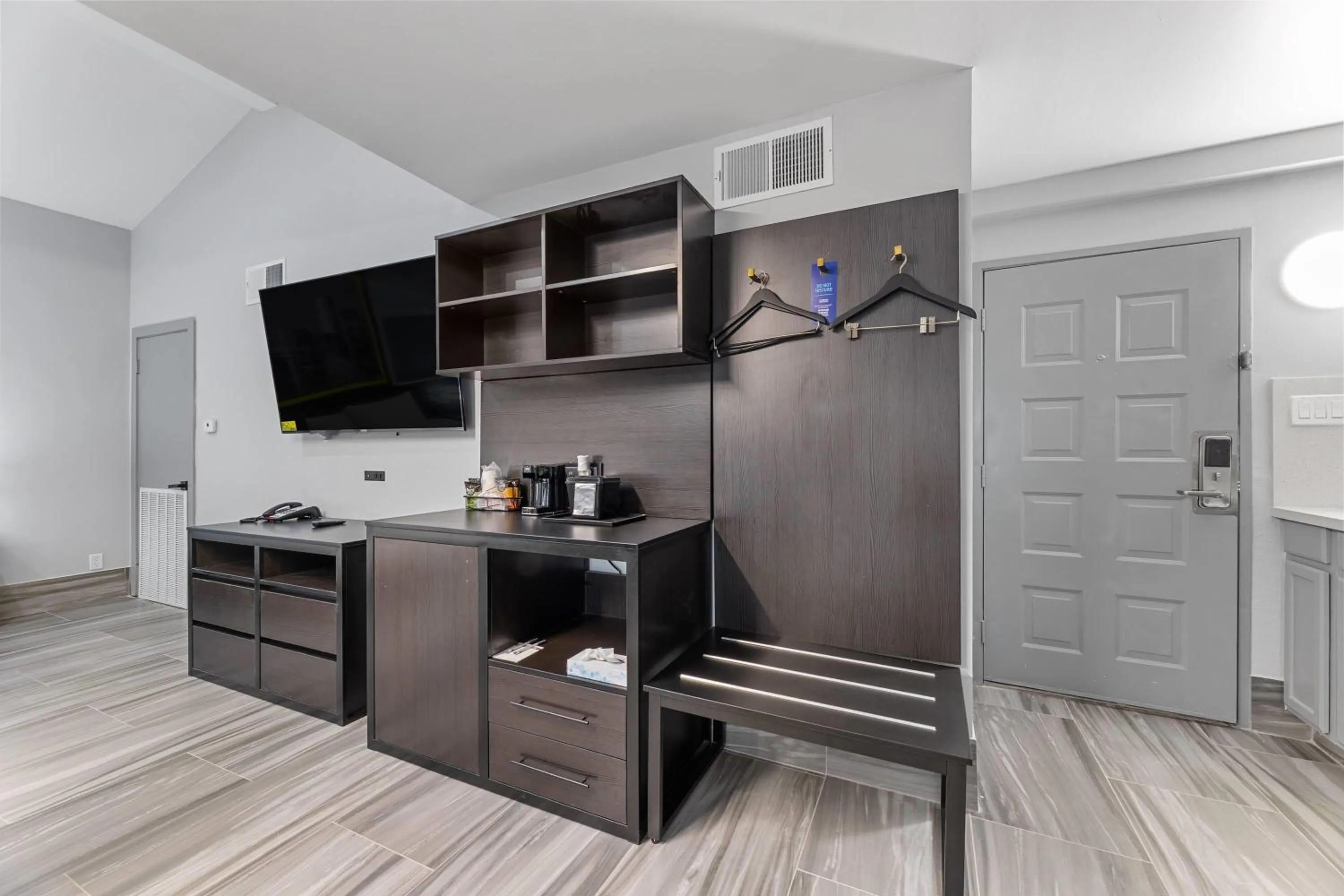 Photo of the whole room in Days Inn & Suites by Wyndham Texas City