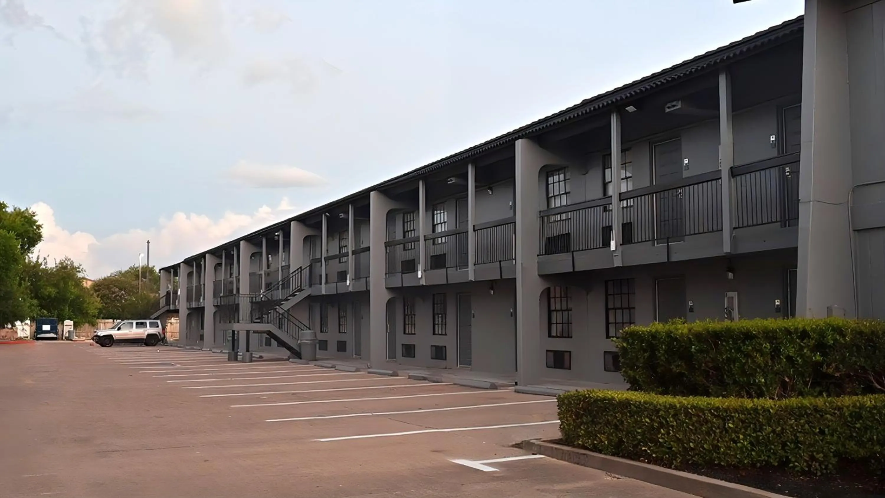 Property building in Days Inn & Suites by Wyndham Texas City