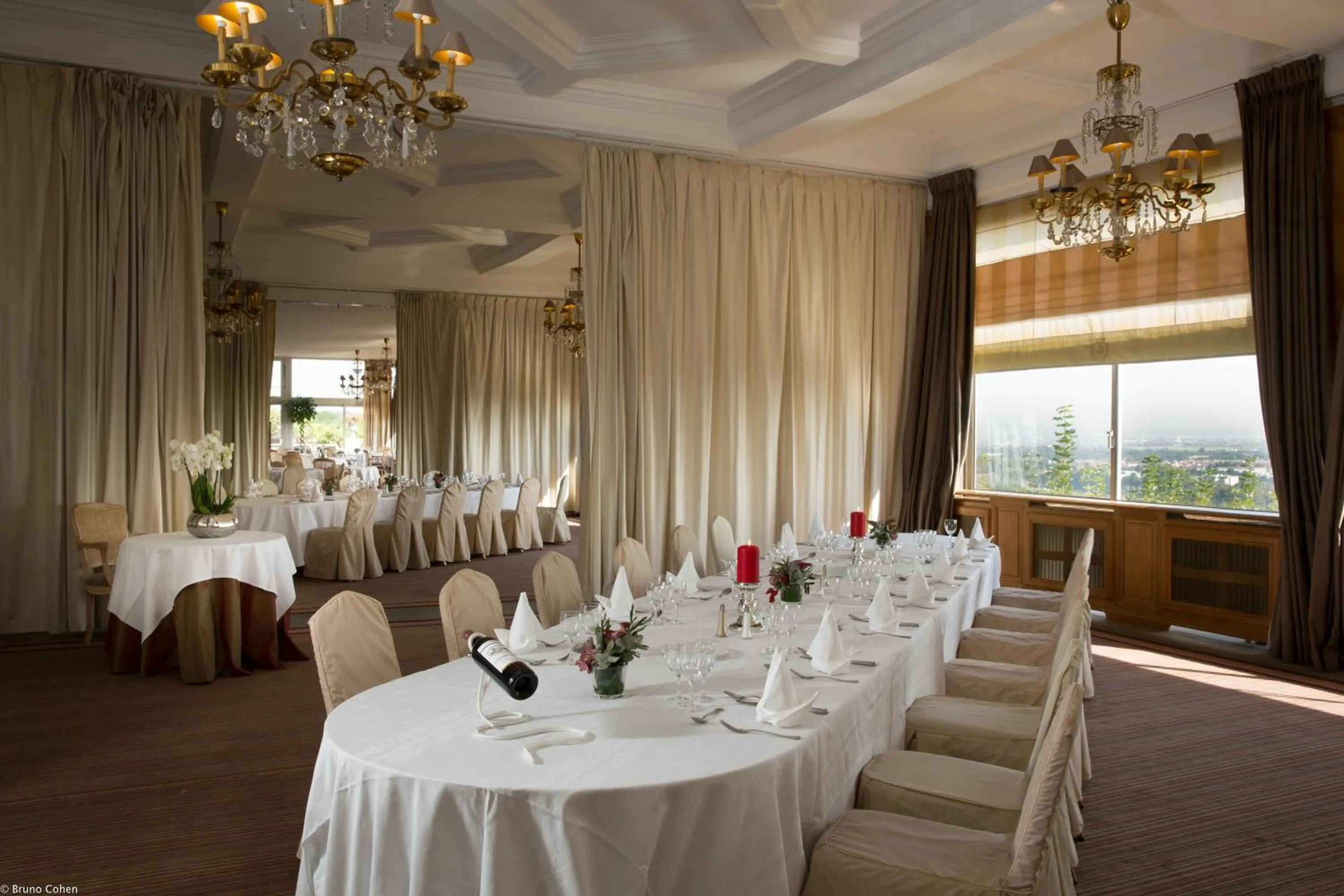 Banquet/Function facilities in Pavillon Henri IV Hotel Restaurant Gastronomique Terrasse