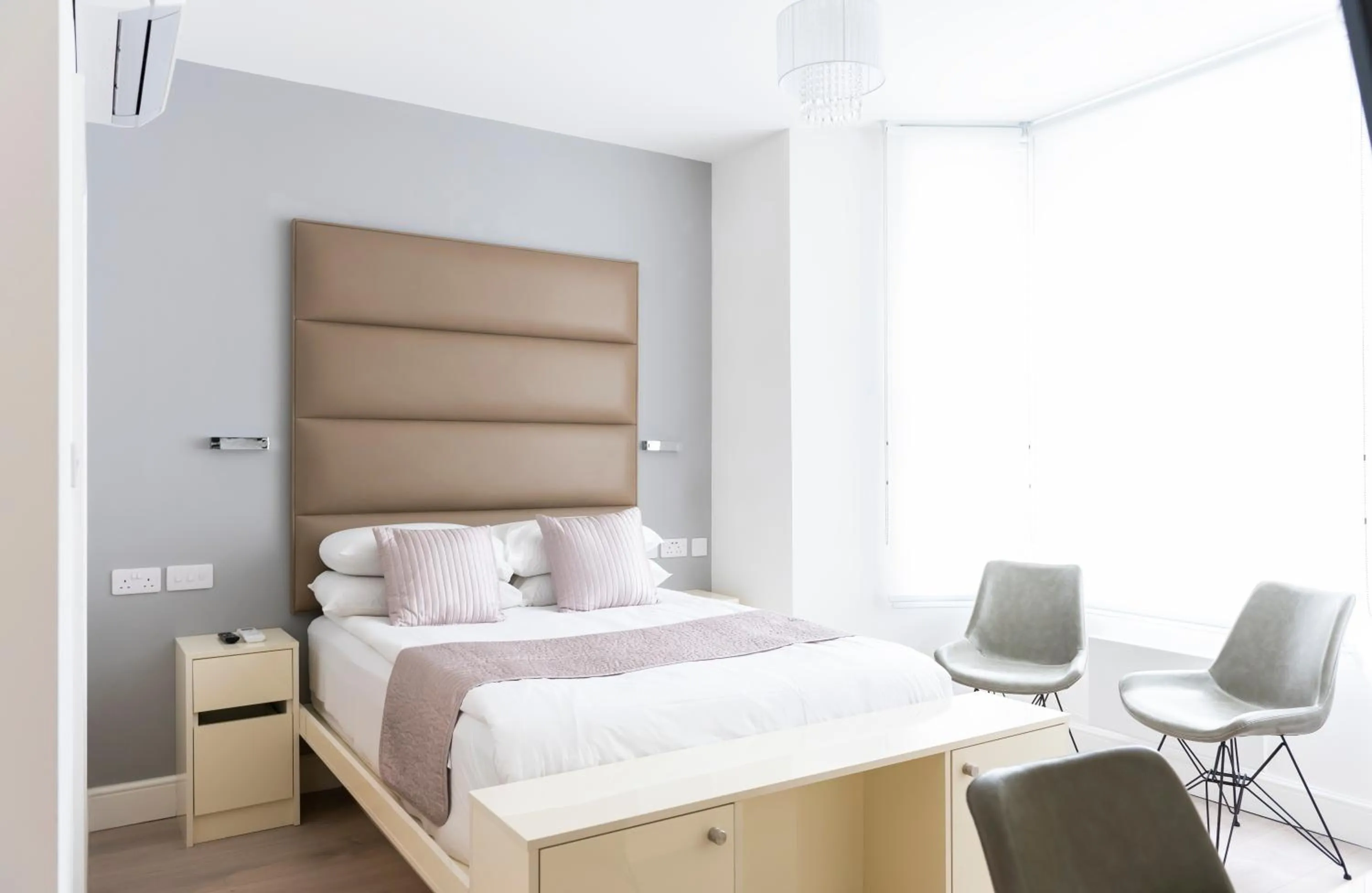 Bedroom, Bed in Messina Studios