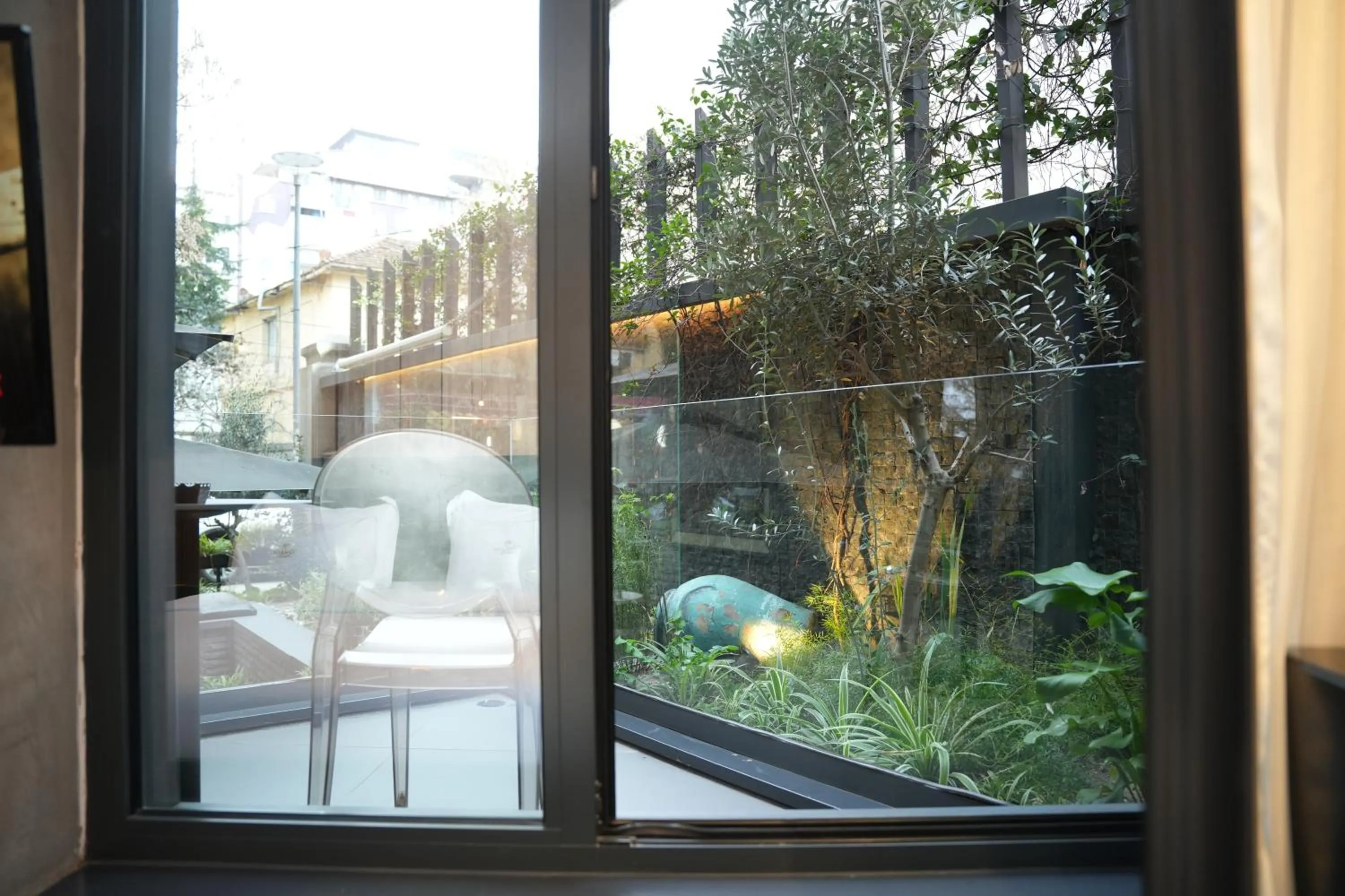 Garden view in La Suite Boutique Hotel