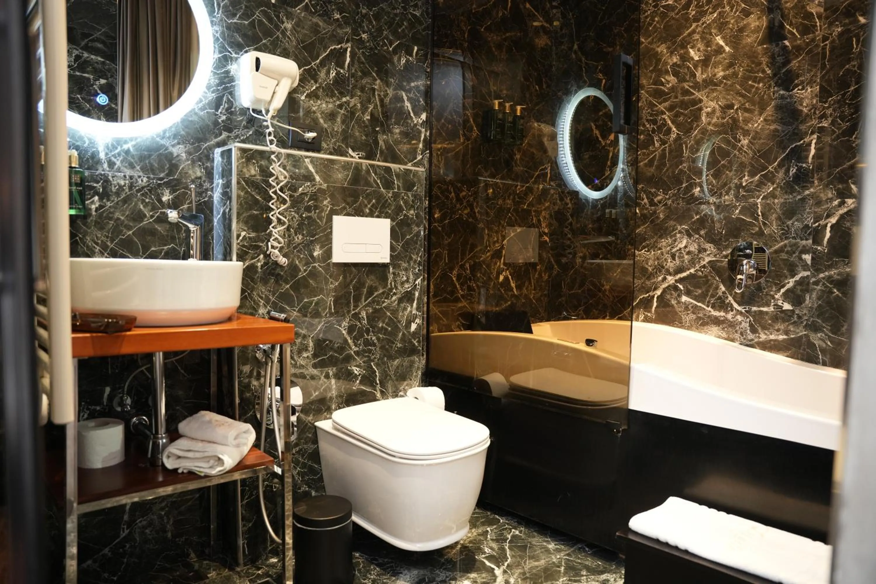 Shower in La Suite Boutique Hotel