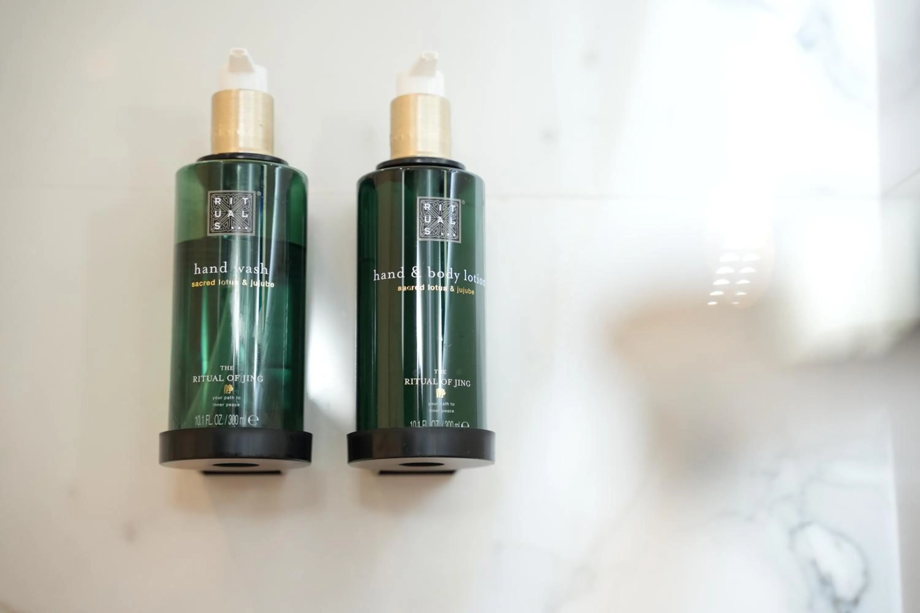 Bathroom in La Suite Boutique Hotel