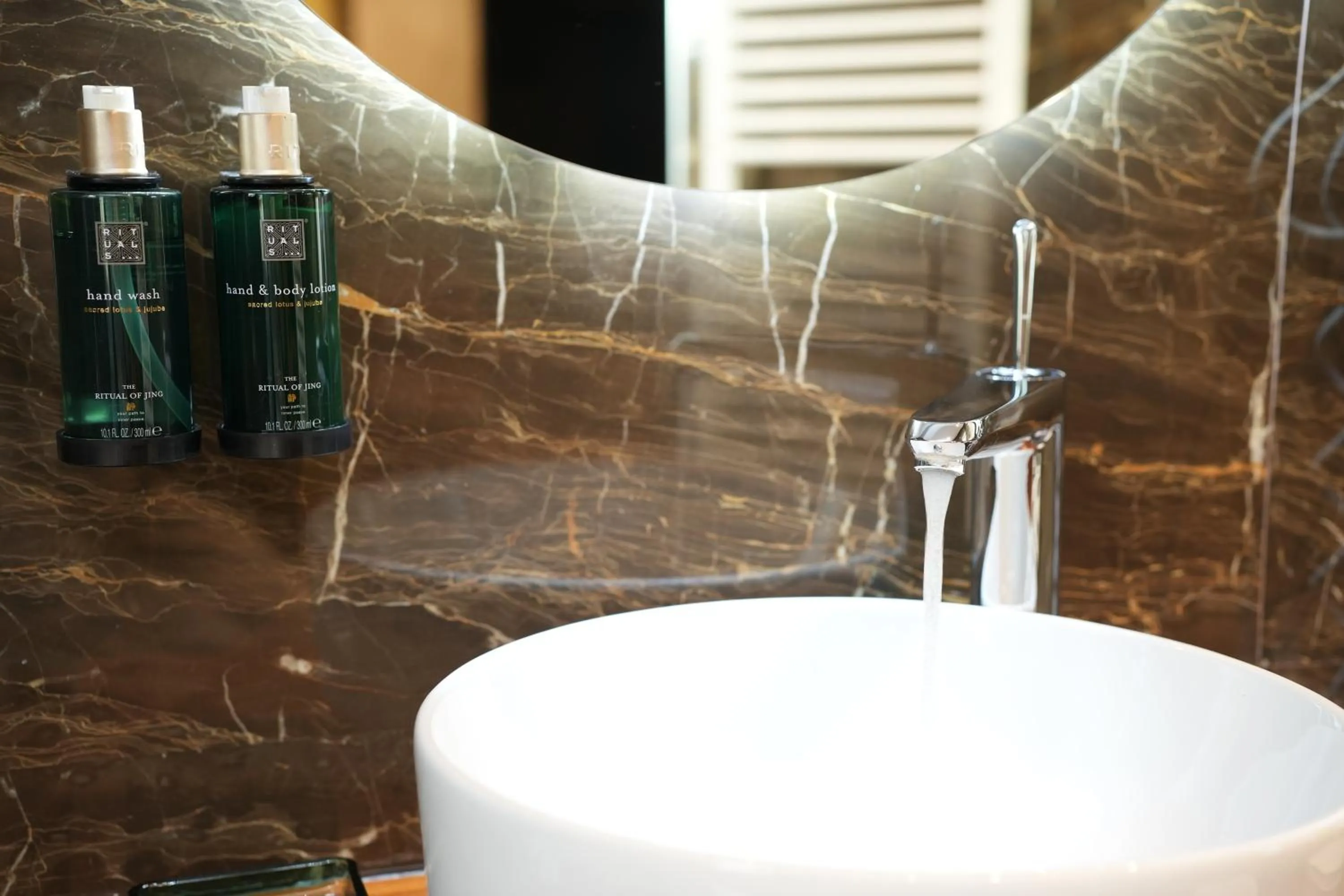 Bathroom in La Suite Boutique Hotel