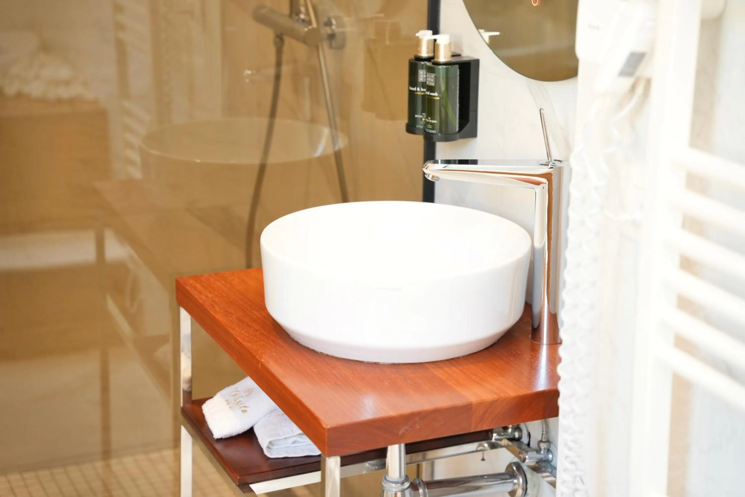 Bathroom in La Suite Boutique Hotel