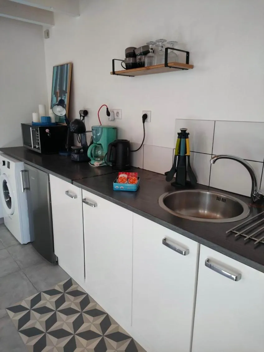 La Suite 27 bis, maison indépendante avec terrasse, proche gare et centre