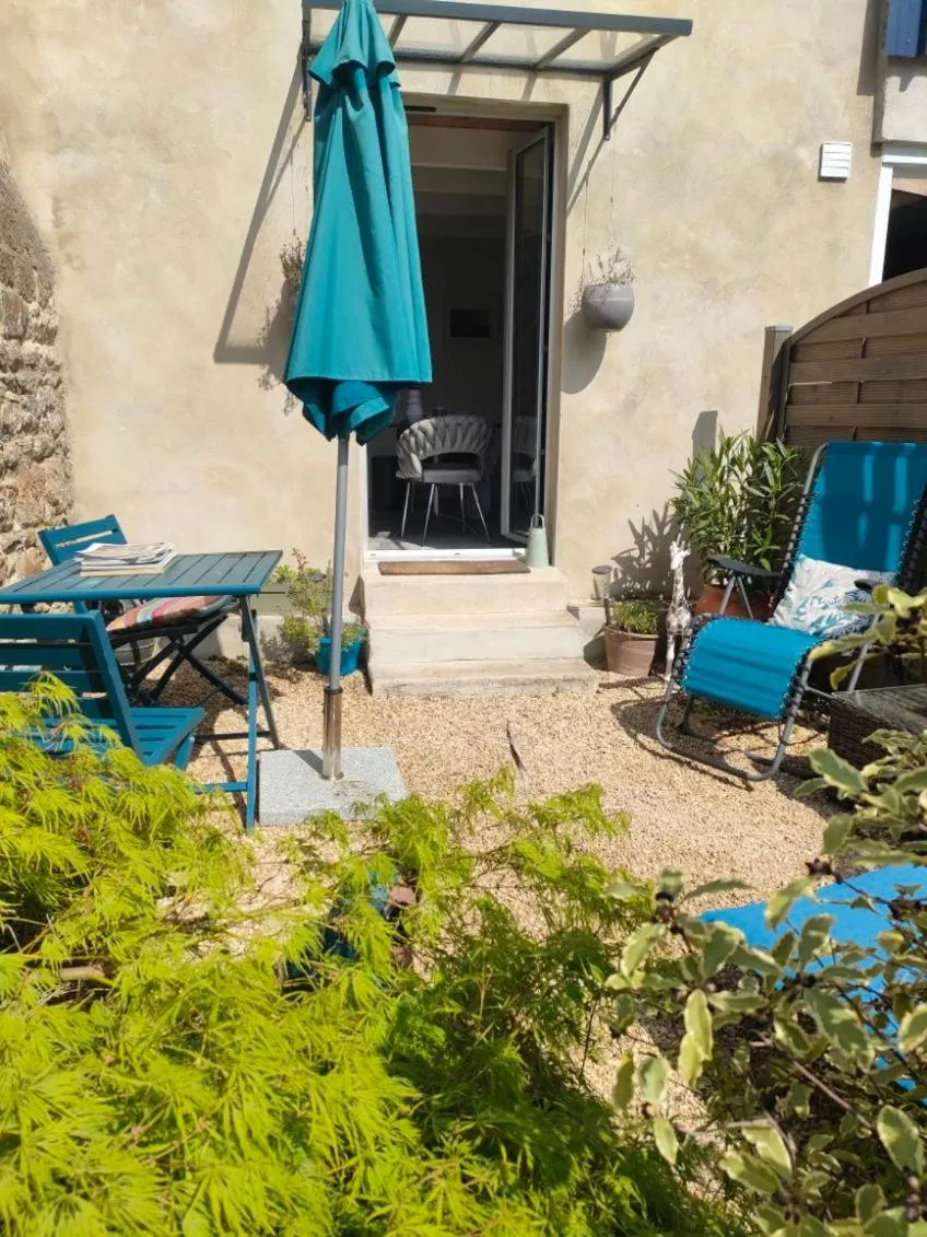 Property building in La Suite 27 bis, maison indépendante avec terrasse, proche gare et centre