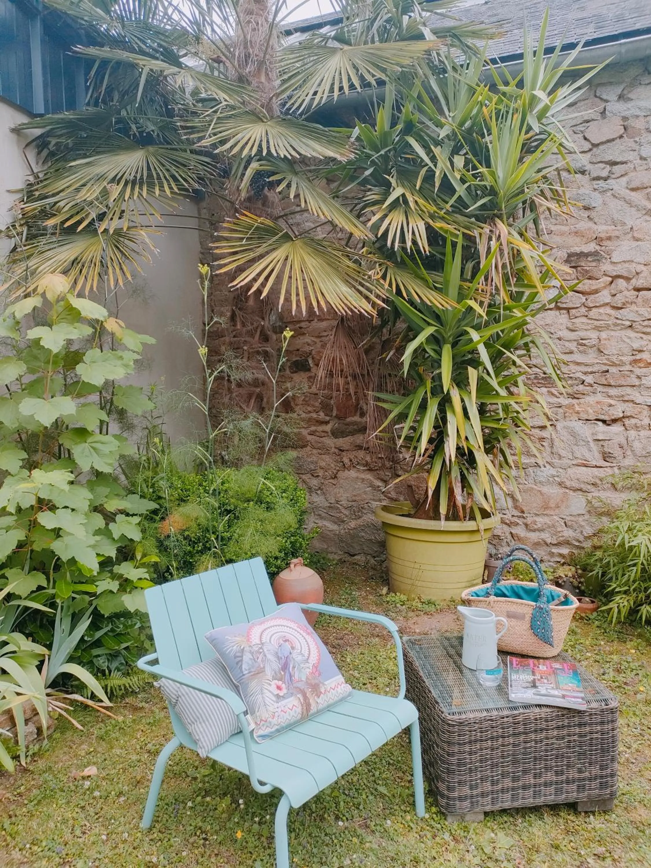 Garden in Maison d'hôtes La Suite 27, appartement La Suite 27 bis