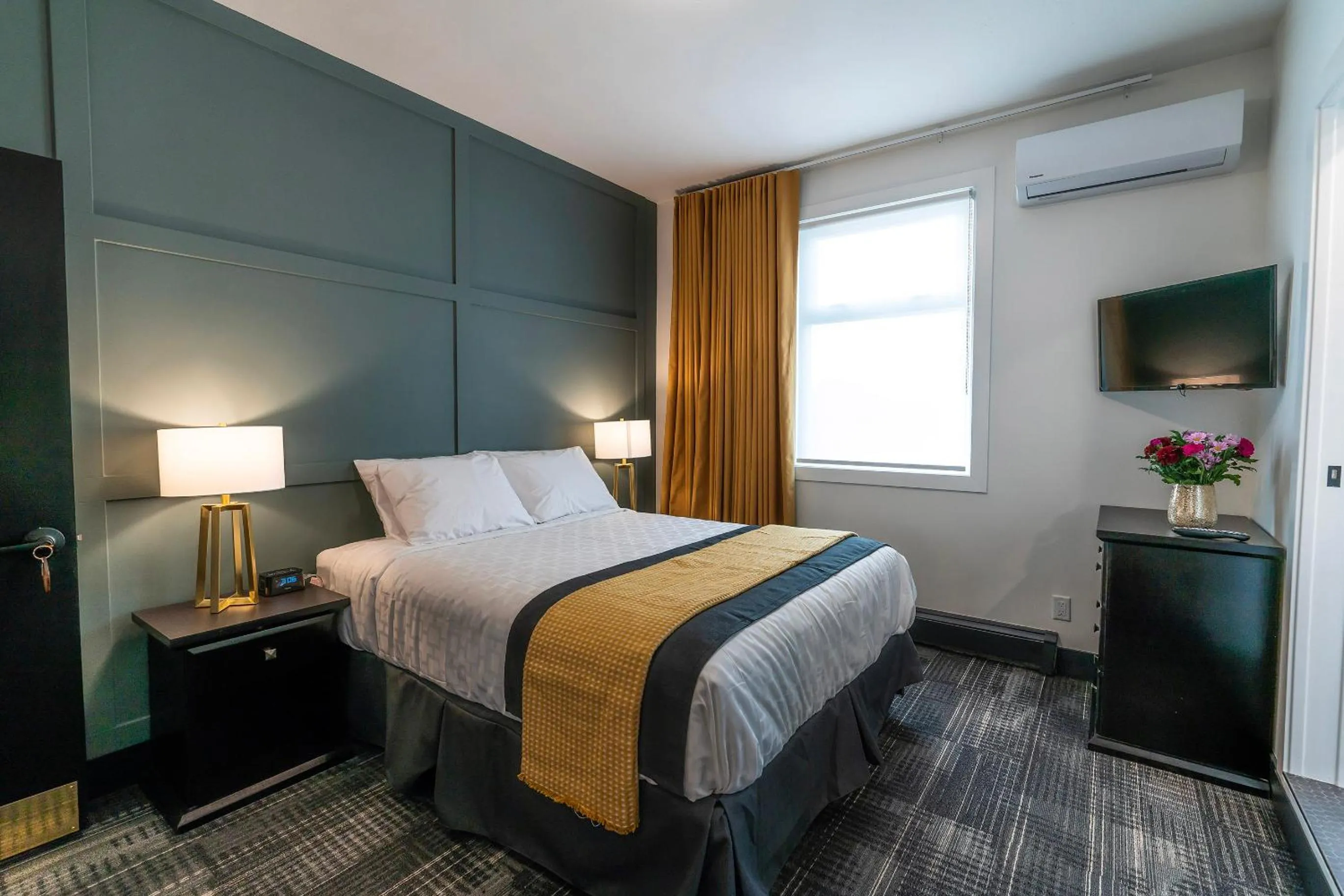 Bedroom in The Steveston Cafe & Hotel