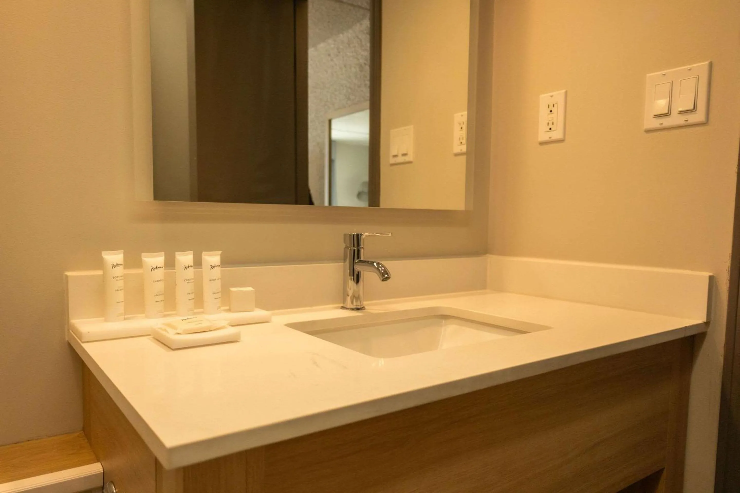 Bedroom in Radisson Hotel Fort St John