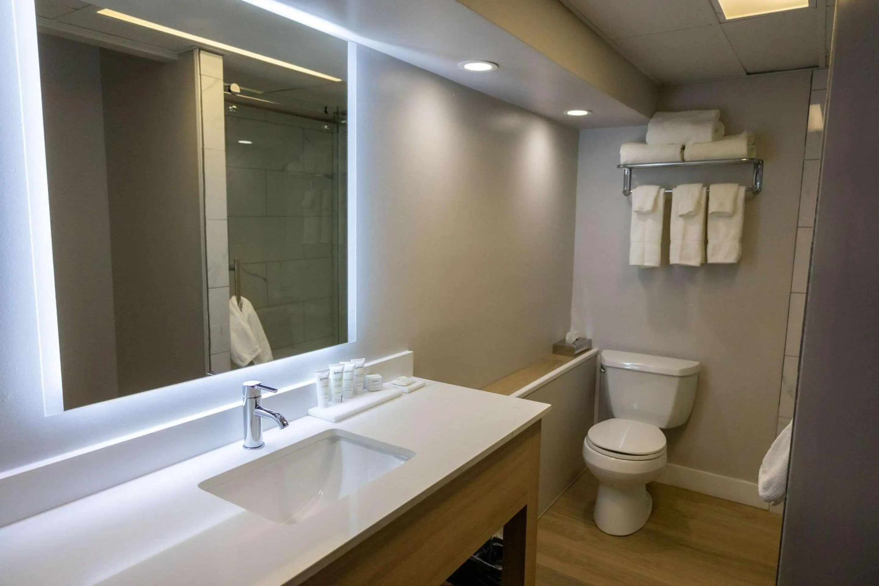 Bedroom in Radisson Hotel Fort St John