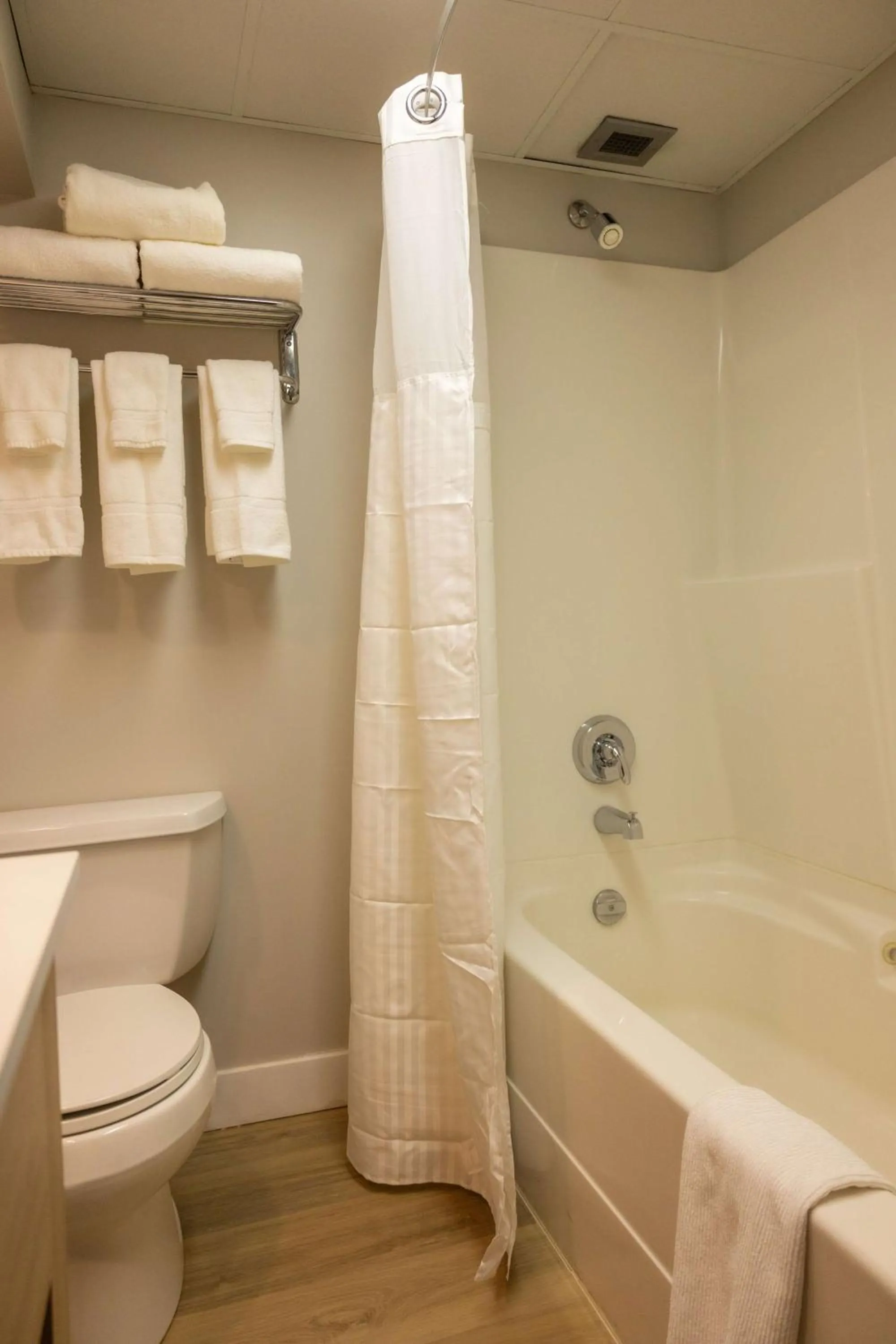 Bedroom in Radisson Hotel Fort St John