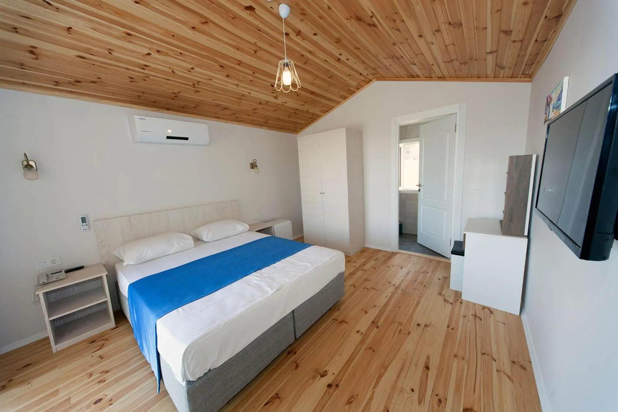 Bed in Metins Gümüşlük