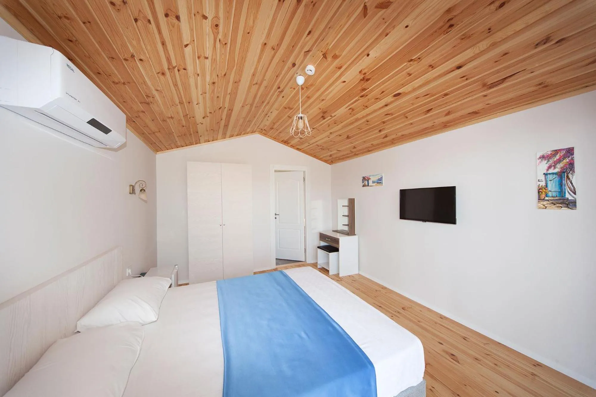 Bed in Metins Gümüşlük