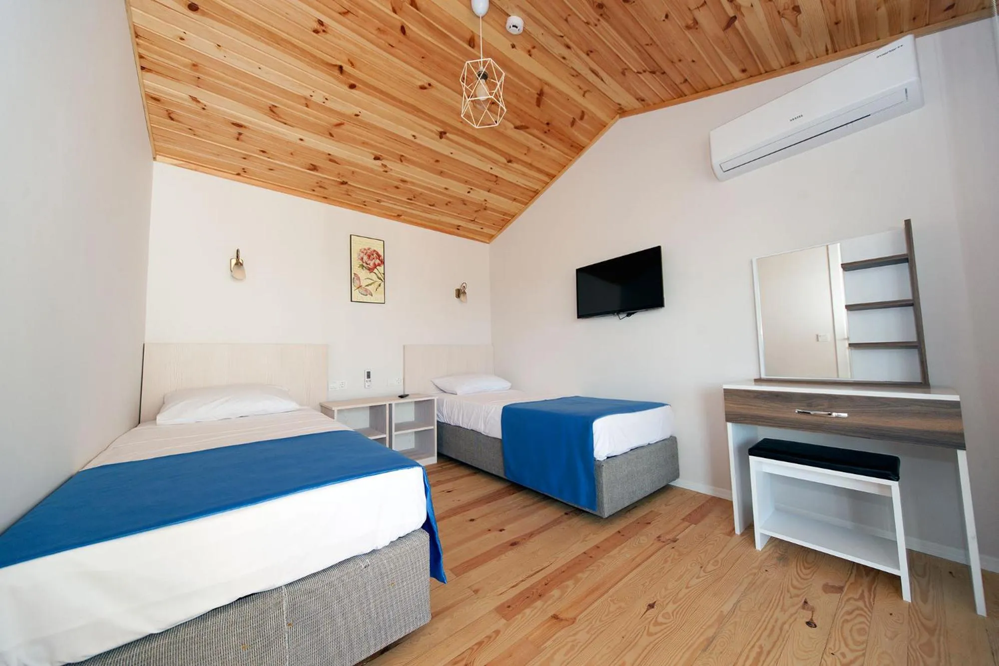 Bed in Metins Gümüşlük