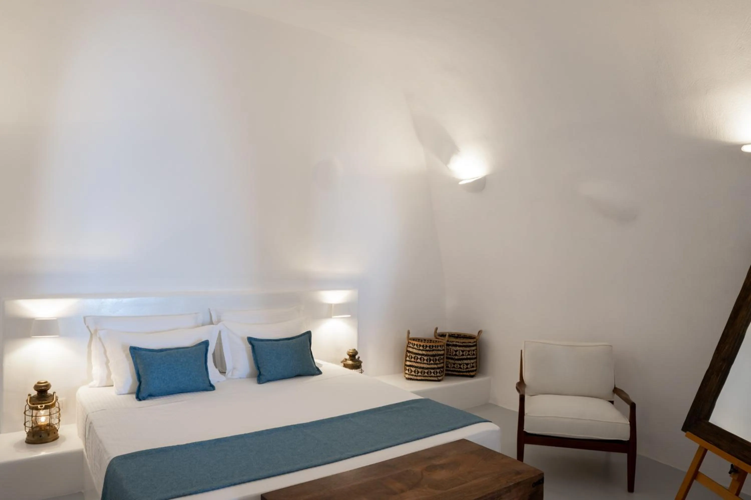 Bed in Oia Spirit Boutique Residences