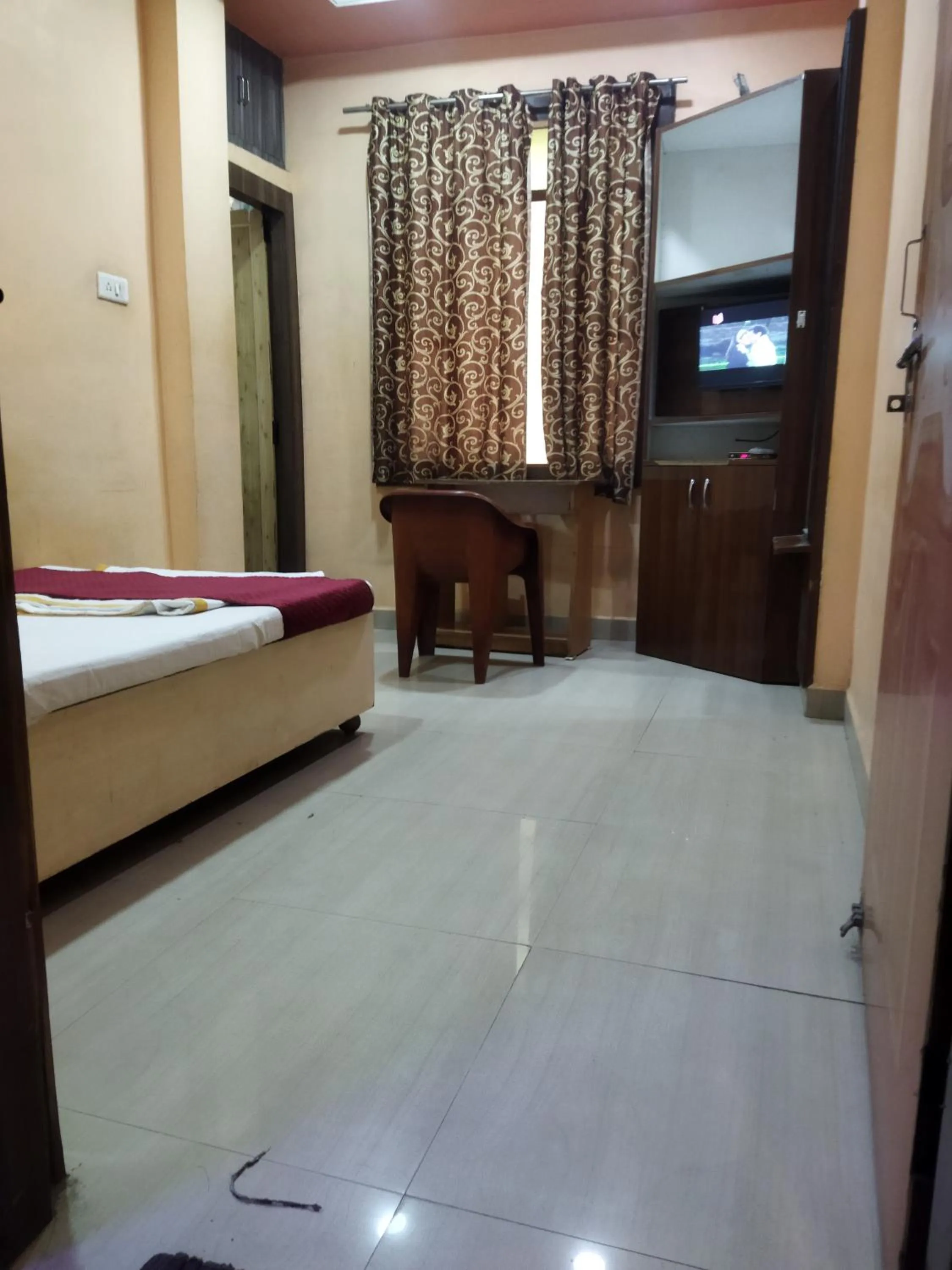 Photo of the whole room in Hotel Thakur Ji