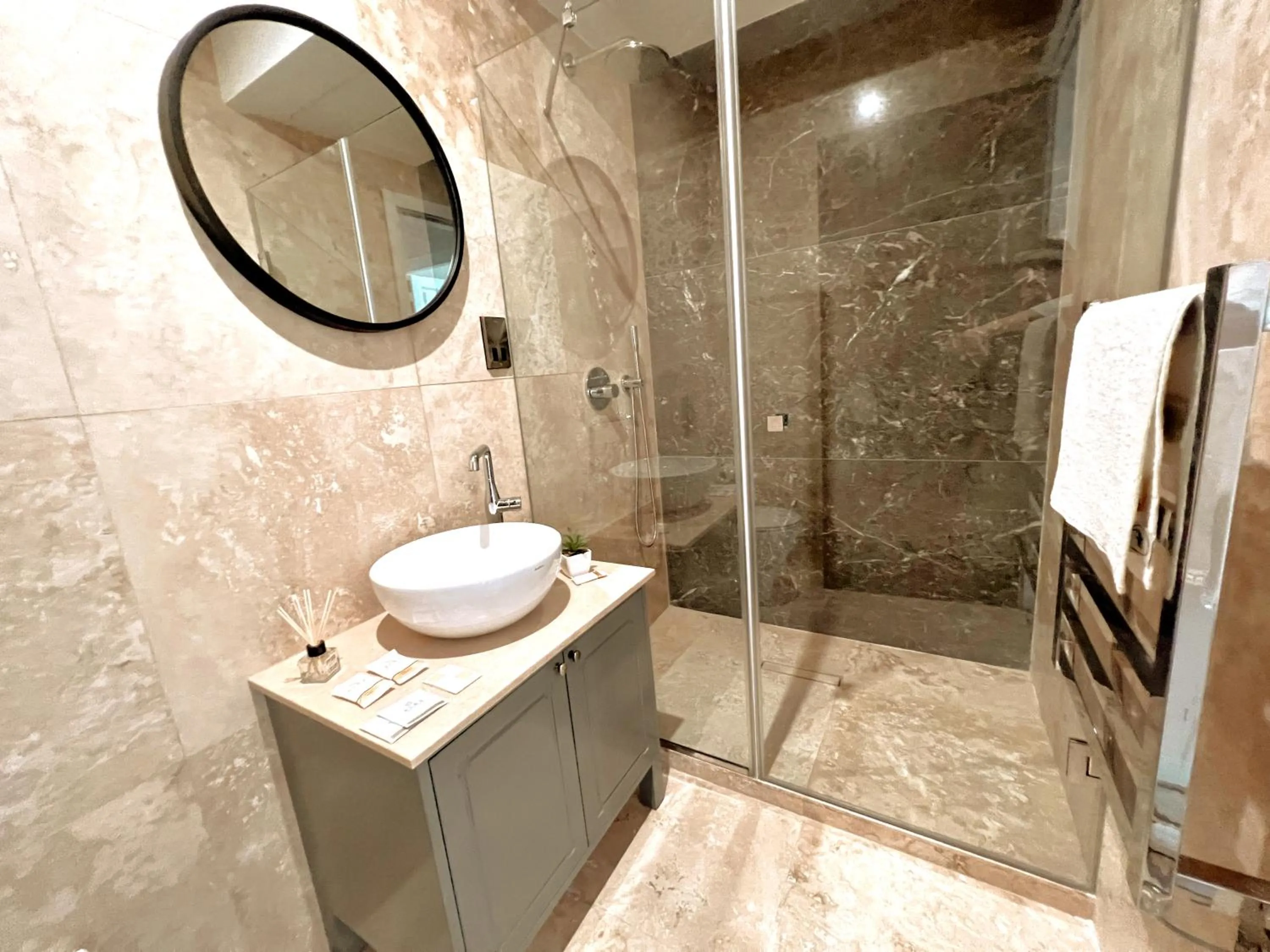 Bathroom in Independence MALTA APARTMENTS