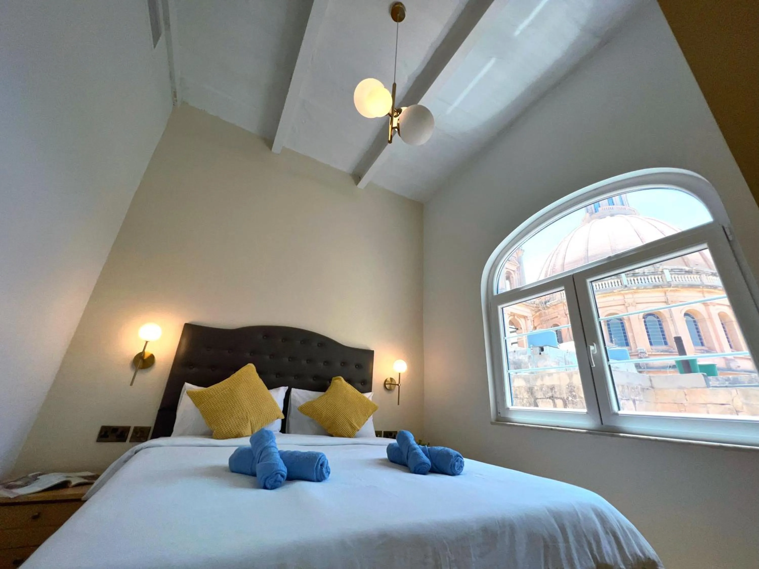 Bed in Independence MALTA APARTMENTS