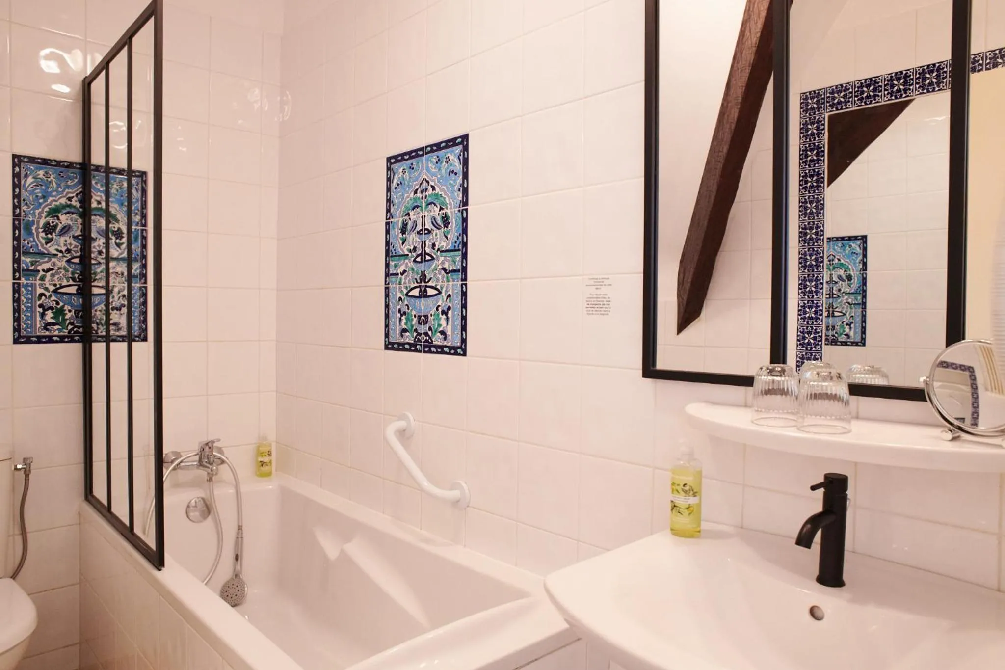 Bathroom in Hôtel Le Lichen De La Mer