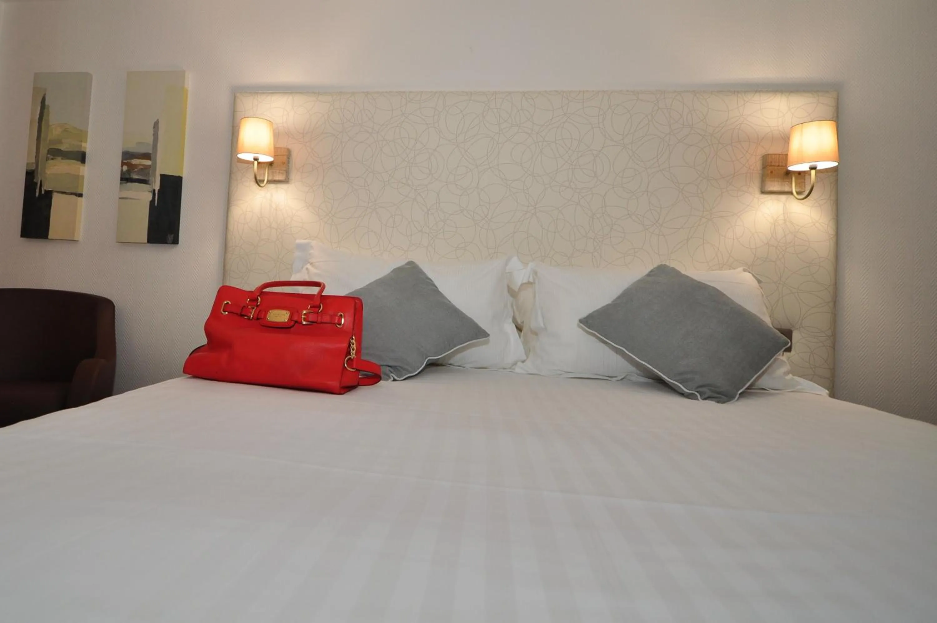 Decorative detail, Bed in Hôtel Le Lichen De La Mer