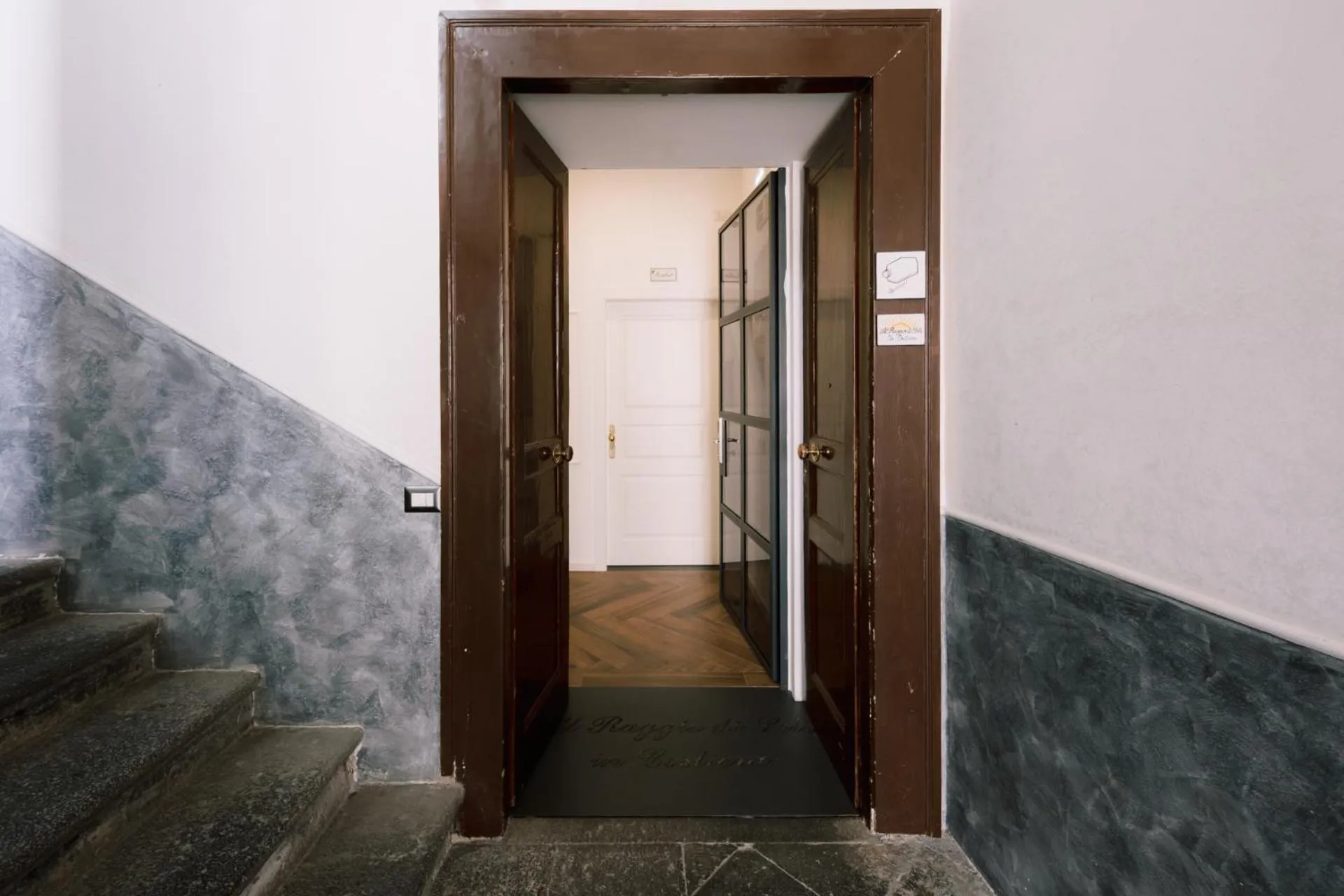 Facade/entrance in Raggio di Sole