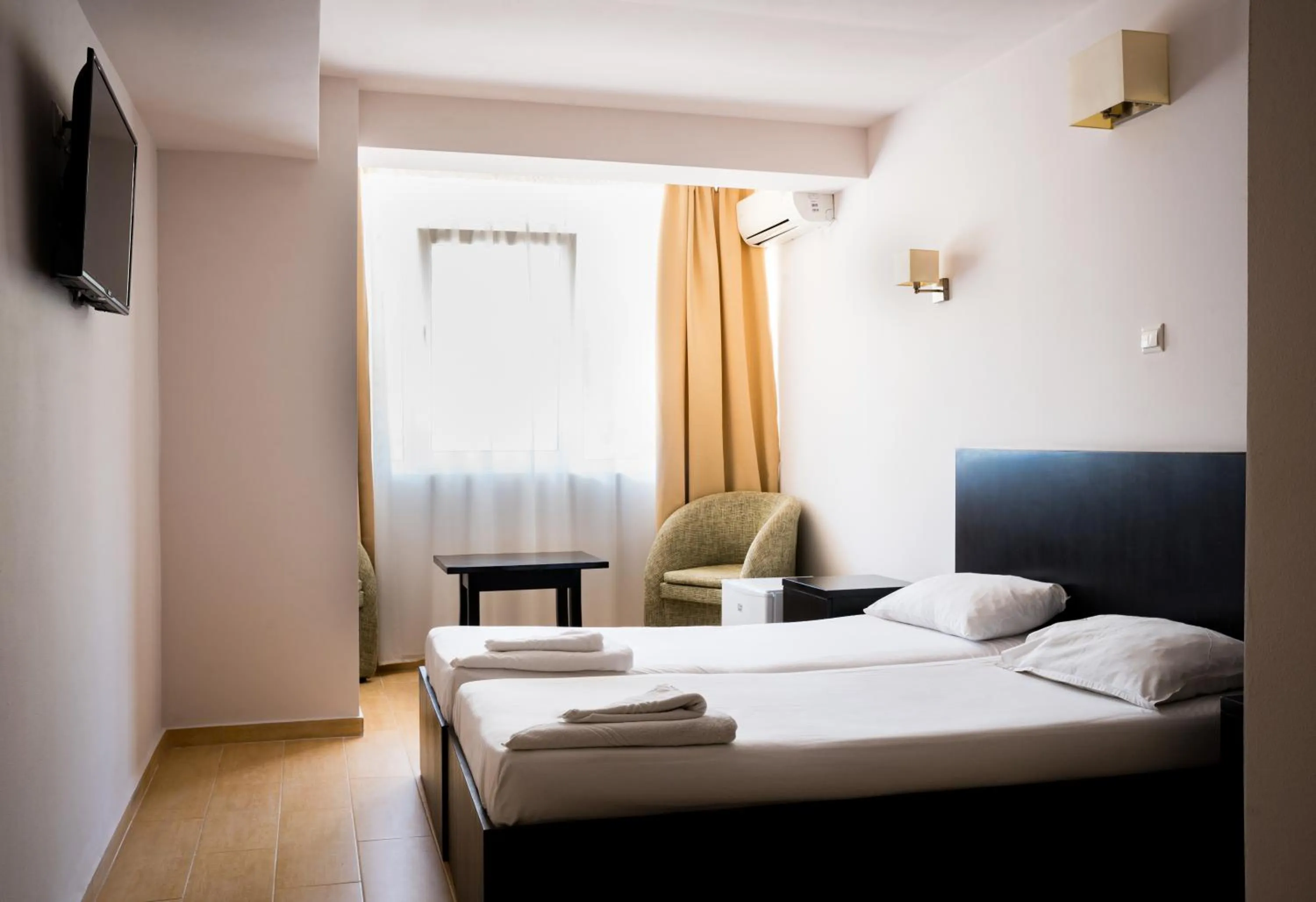 Photo of the whole room, Bed in Complex Vraja Mării Costinești