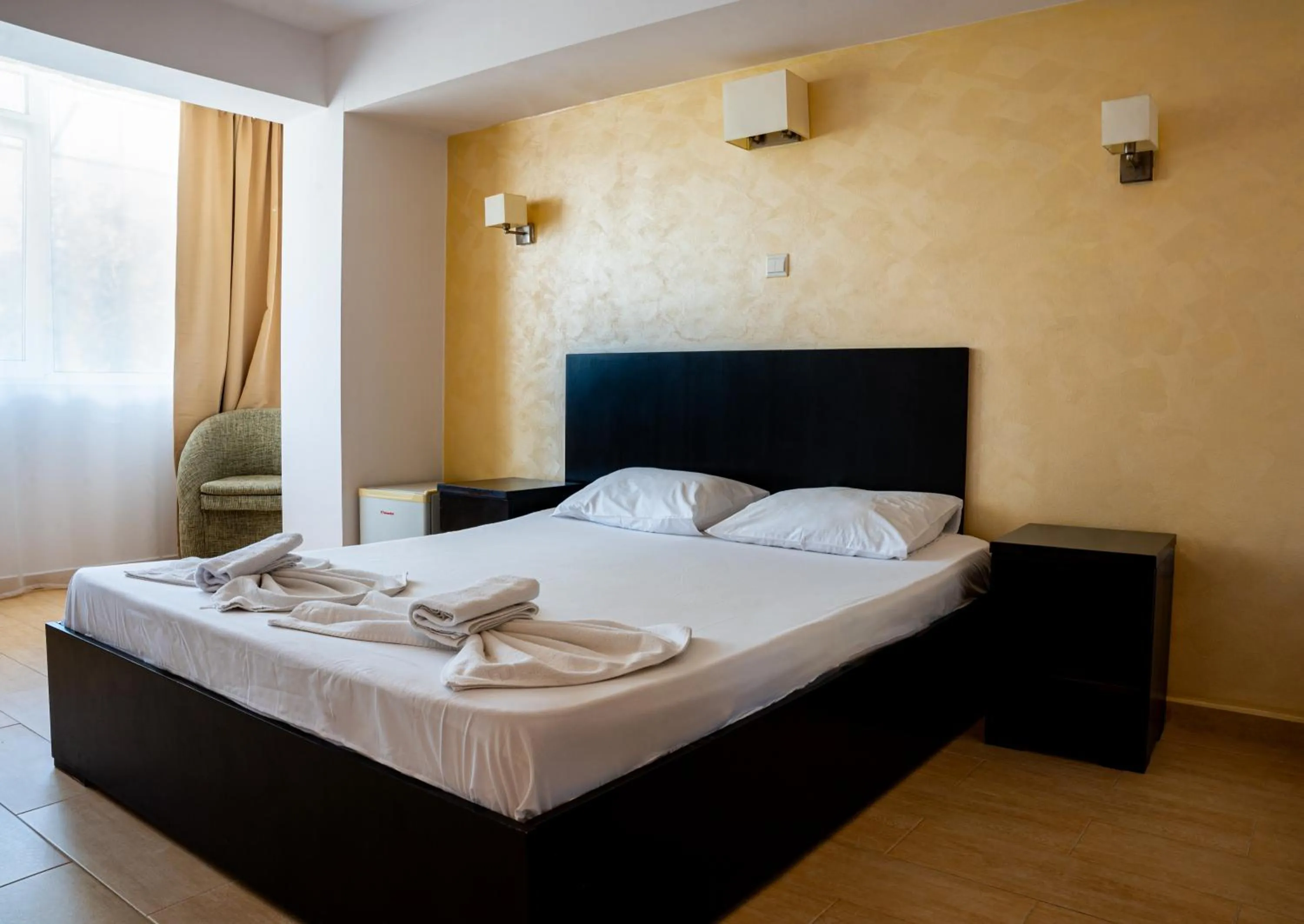 Photo of the whole room, Bed in Complex Vraja Mării Costinești
