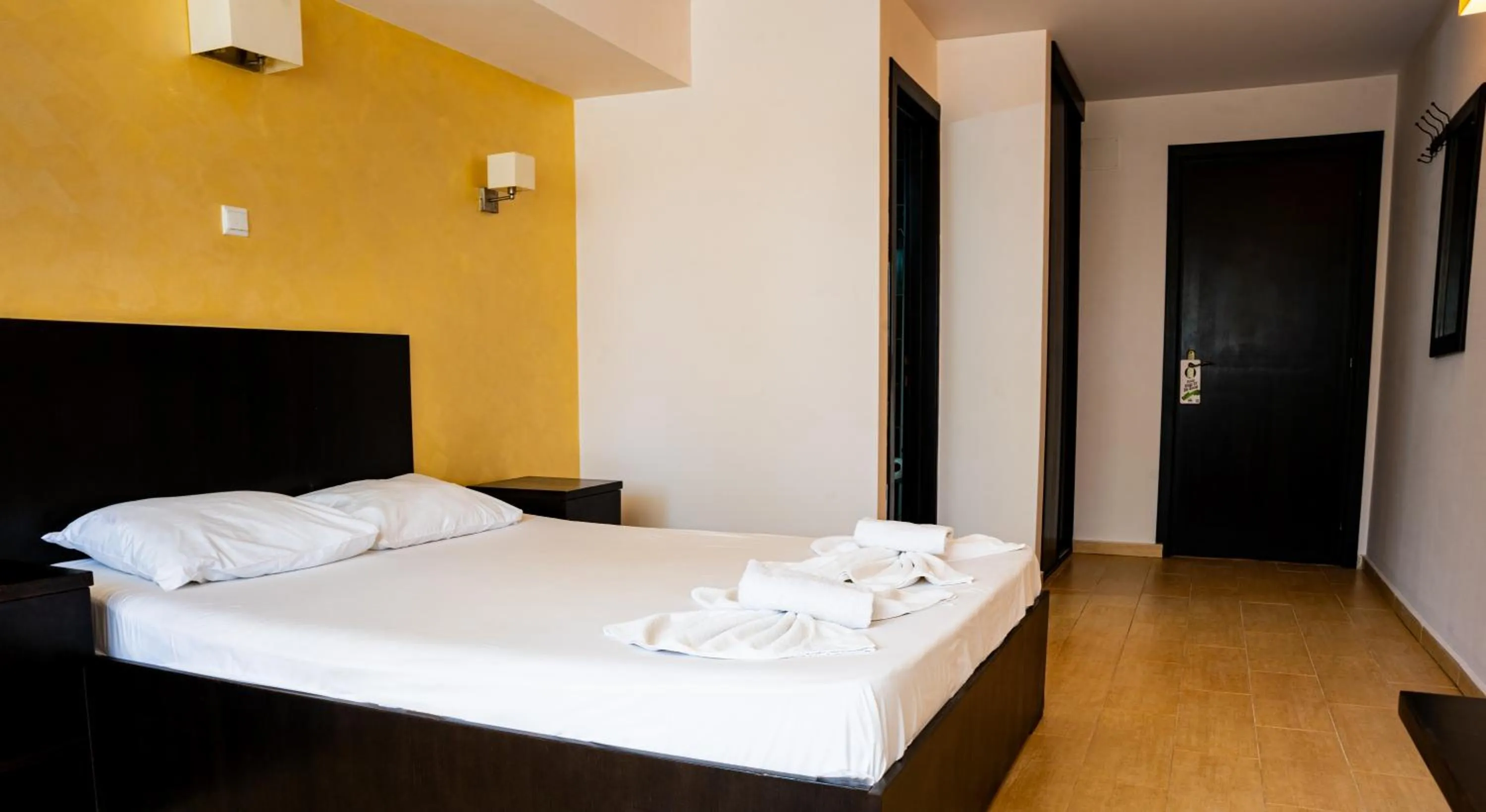 Bedroom, Bed in Complex Vraja Mării Costinești