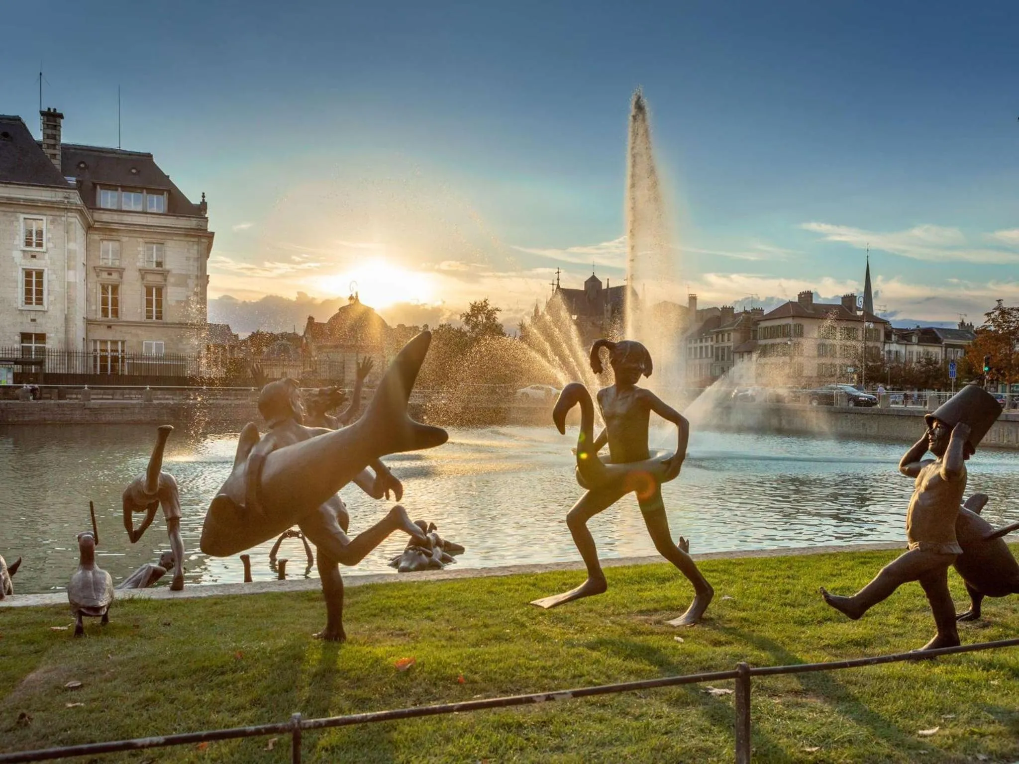 Hiking in Logis Hôtel du Cirque Troyes centre historique