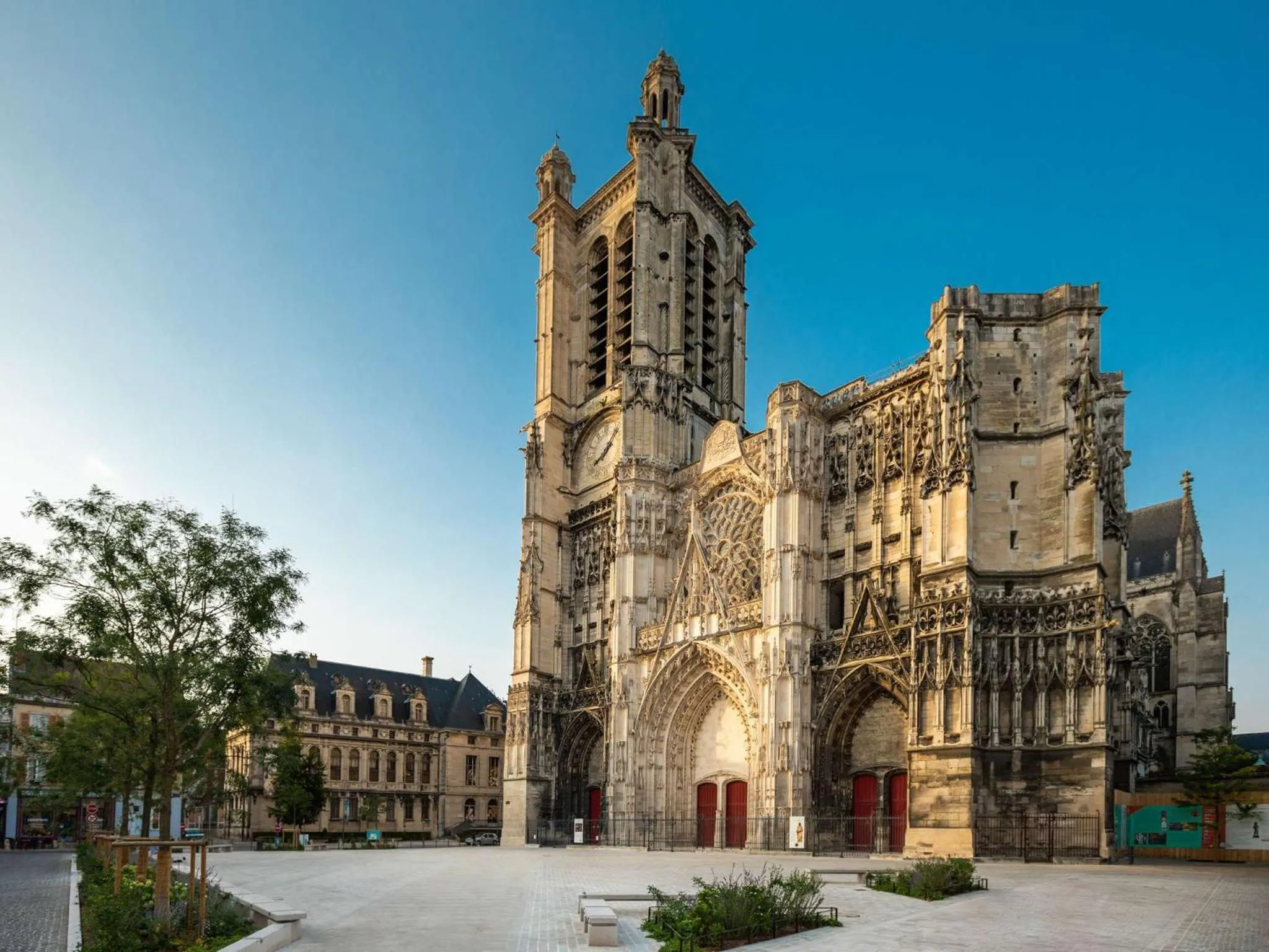 Activities in Logis Hôtel du Cirque Troyes centre historique